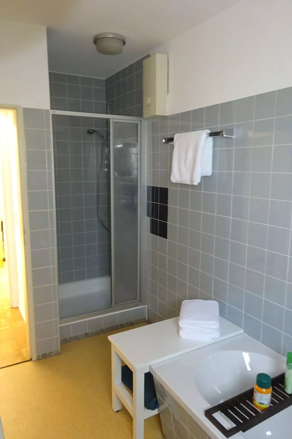 Großzügige Wohnung mit Terrasse und Rheintalblick - Image-tags.info