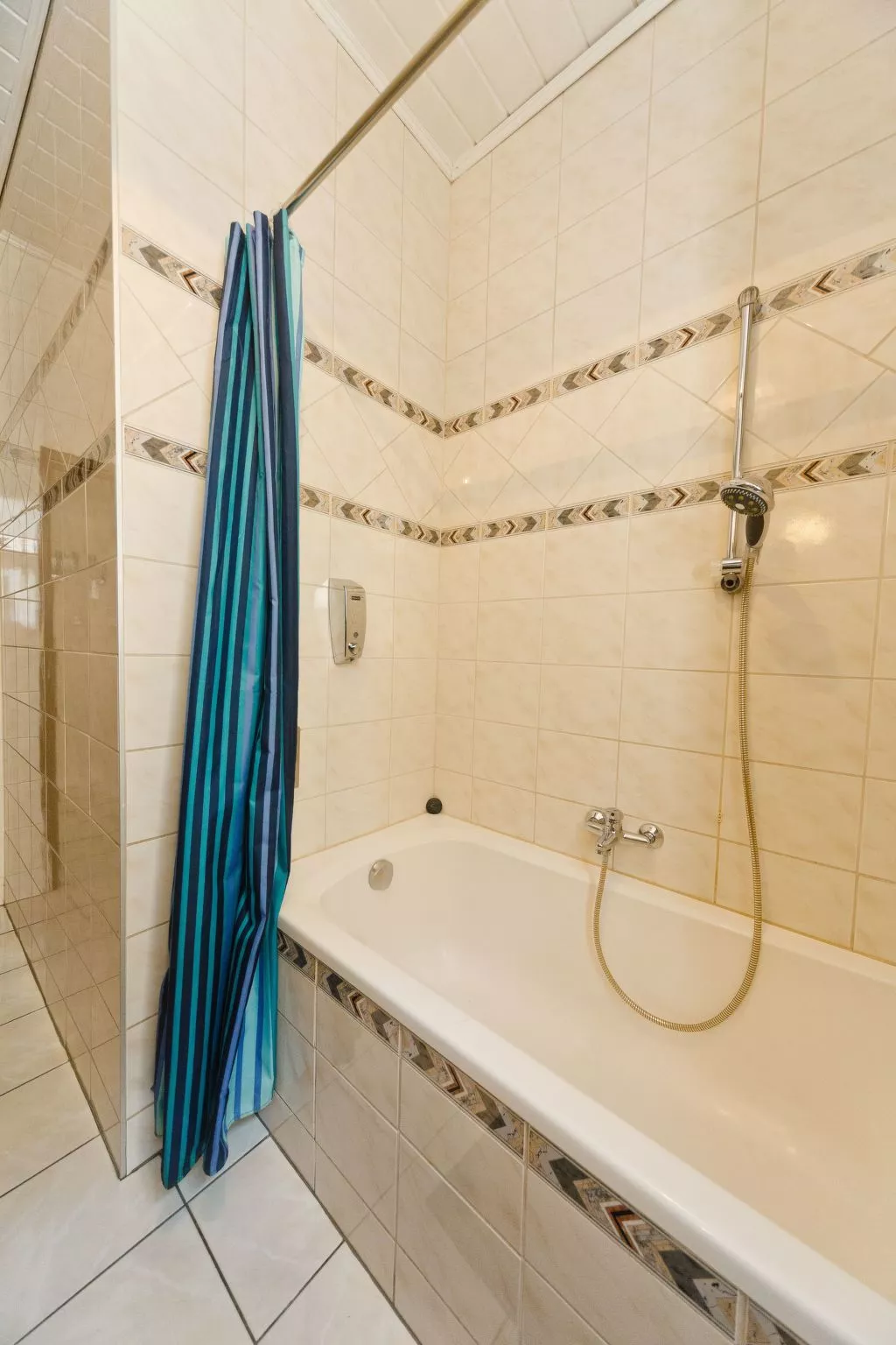 No 5 nahe Schönbrunn - Image-tags.info