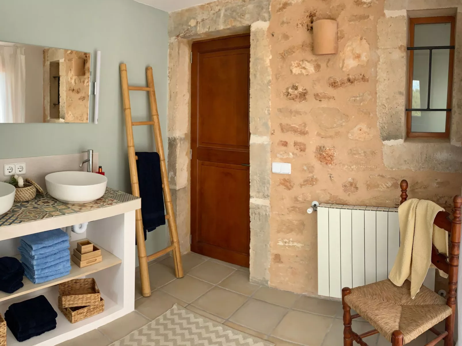 Traumhafte Naturstein-Finca in ruhiger Lage - Image-tags.info