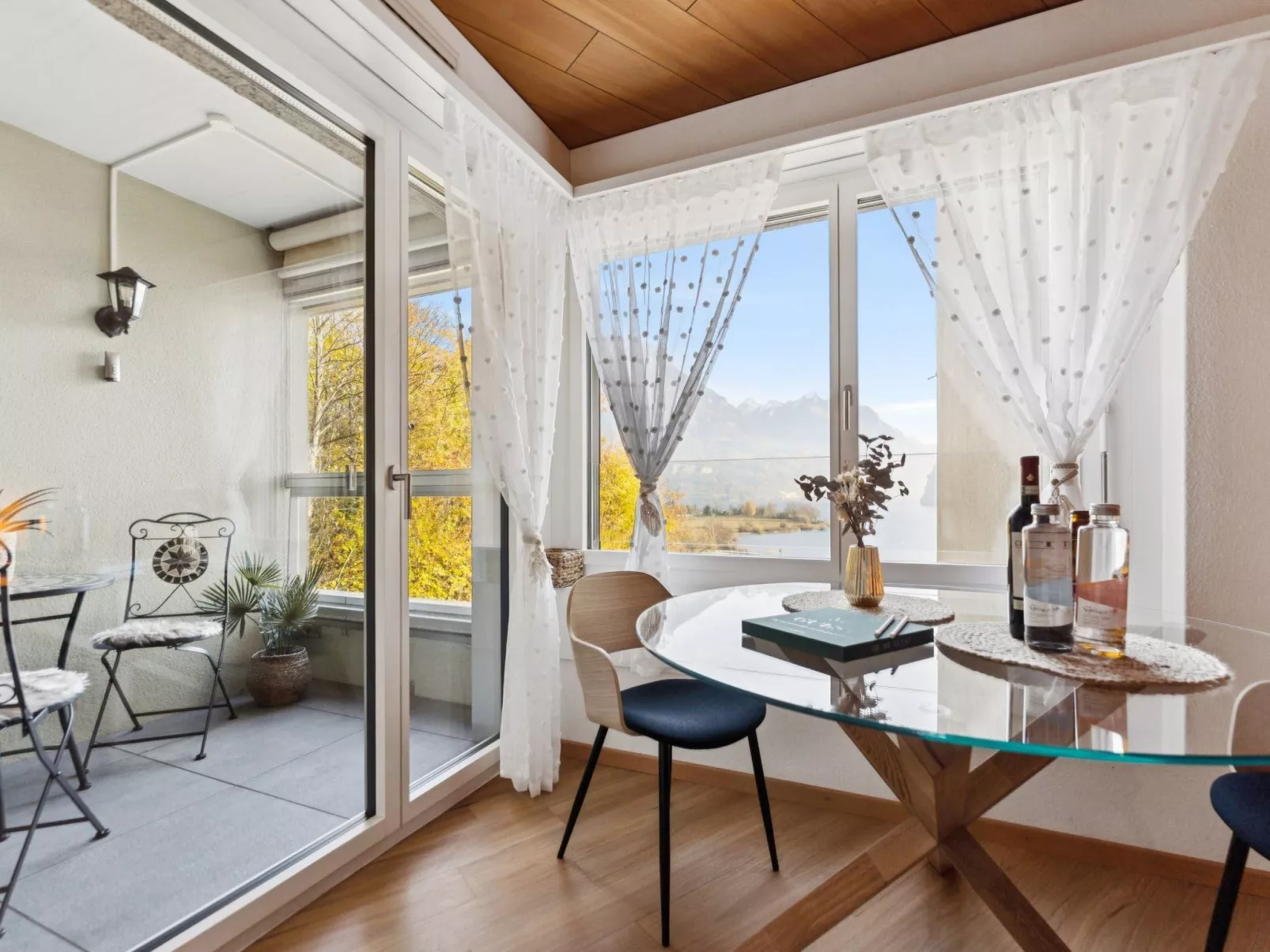 Lake View Studio - Image-tags.info