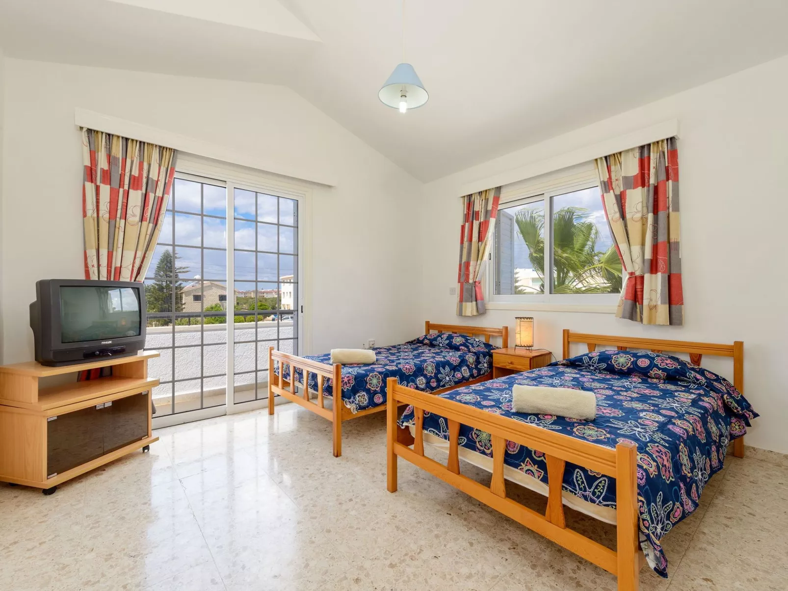 4-Schlafzimmer-Villa mit privatem Pool in Ayia Napa - Image-tags.info