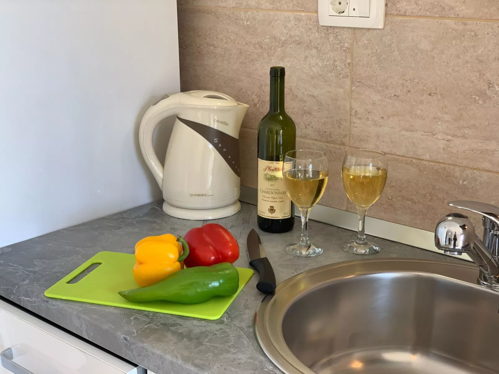 Für 4 Personen ca. 45 m&sup2; in Budva, Adriaküste Montenegro (Küste um Budva)-Image-tags.info