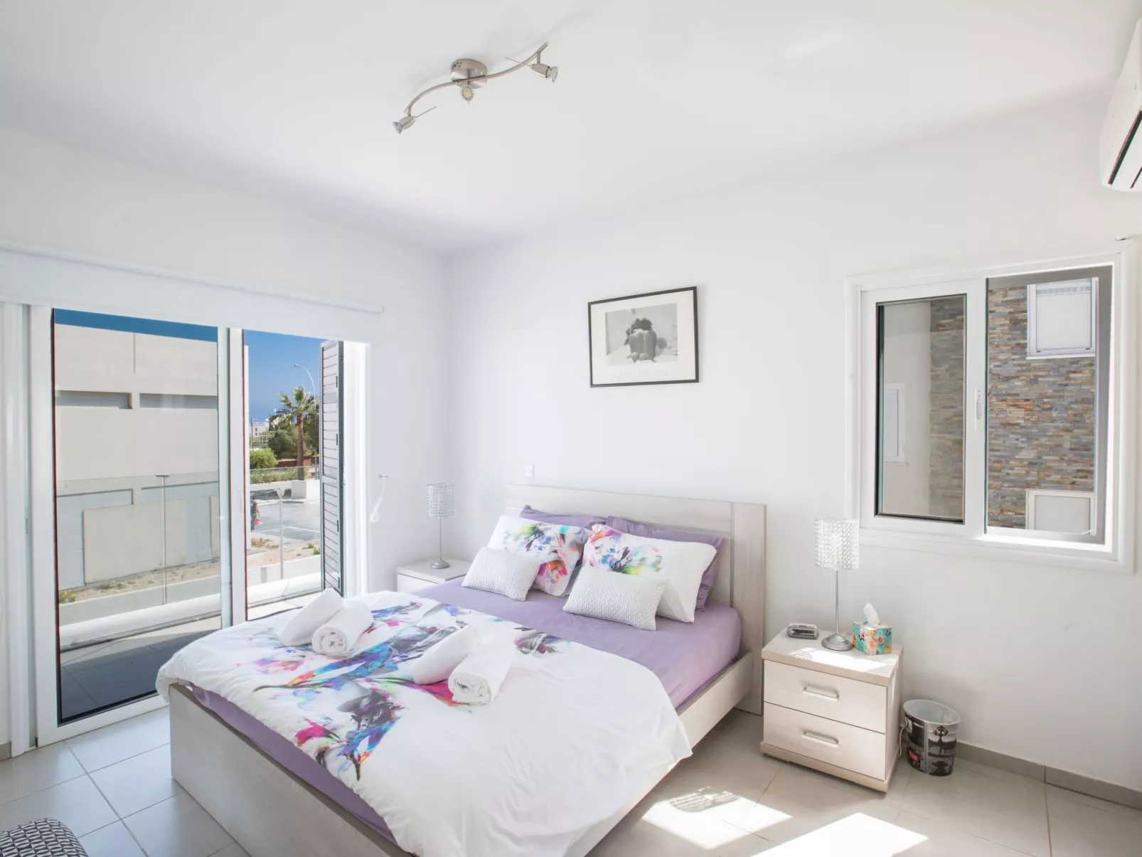 Moderne 4-Schlafzimmer-Villa im Zentrum von Protaras - Image-tags.info