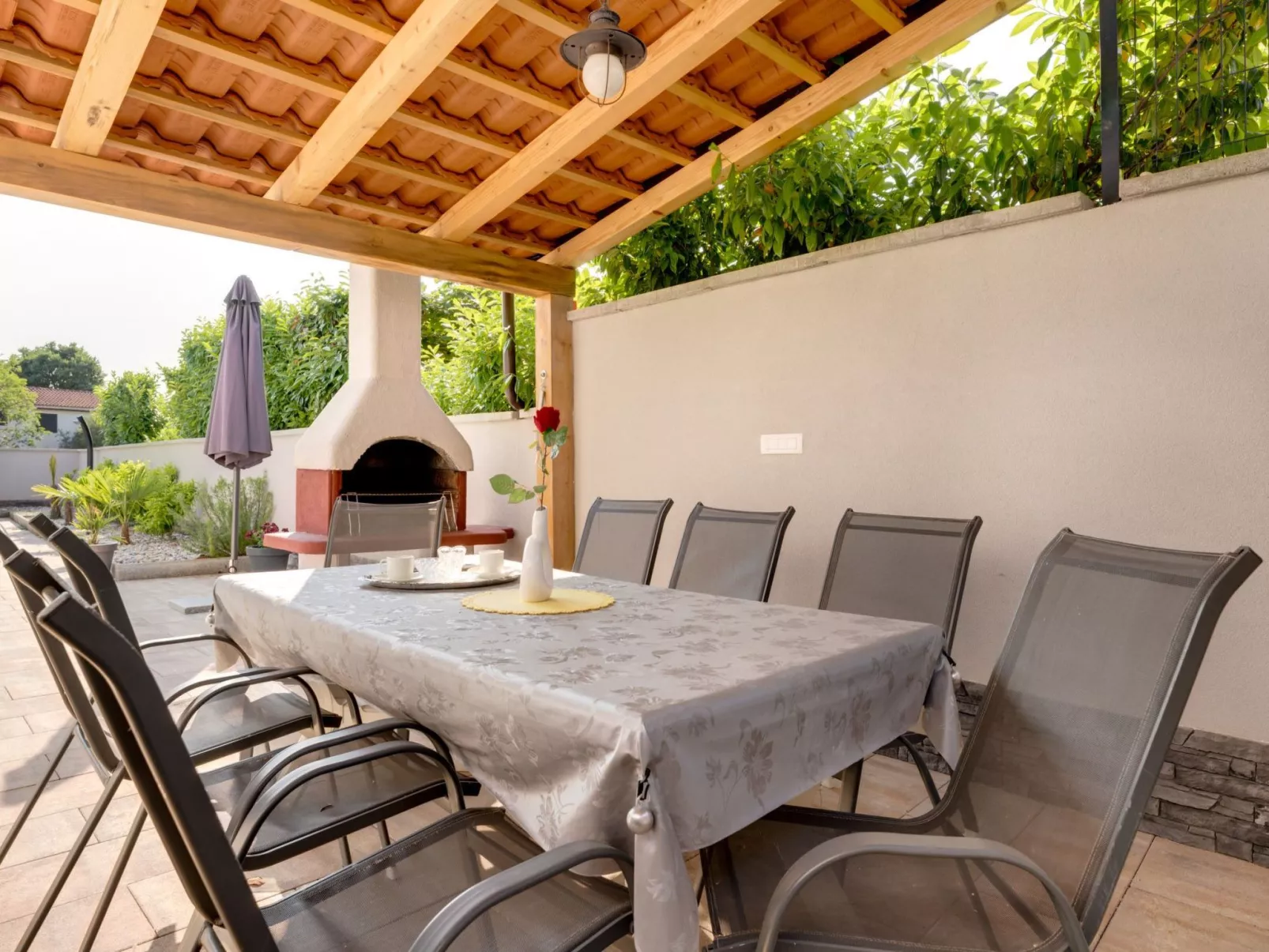 Schönes Haus in Pinezići mit privatem Parkplatz - Image-tags.info