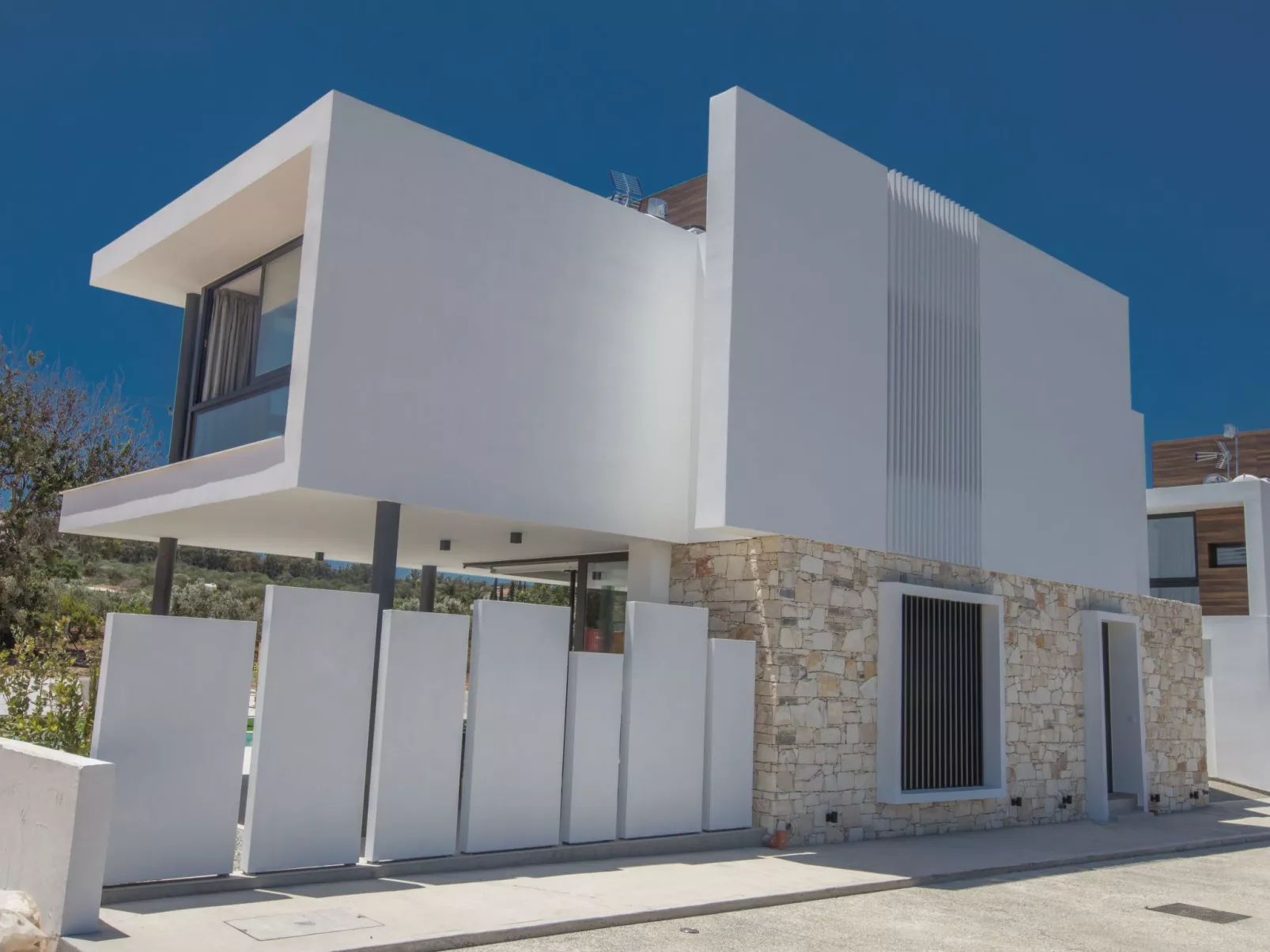 Geräumige Villa mit großem Garten und Pool - Image-tags.info