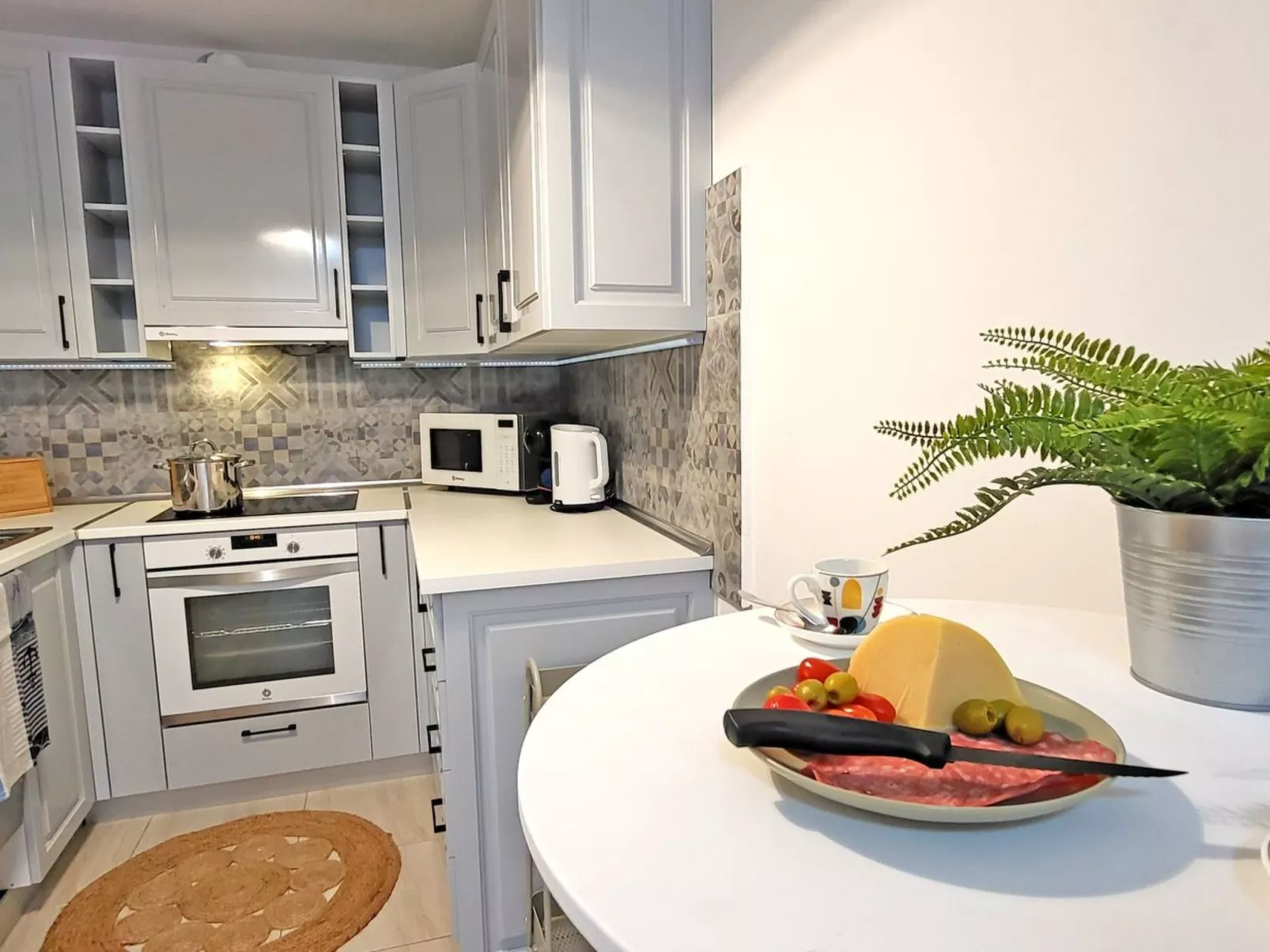 Bella Vista - Image-tags.info