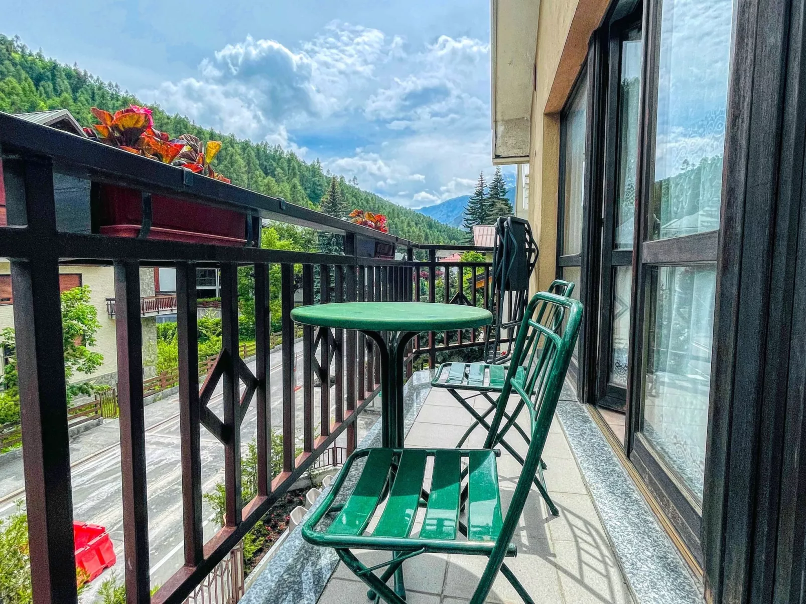 Zwei-Zimmer-Wohnung im Dachgeschoss 5 p. l. Villa Frejus - Image-tags.info