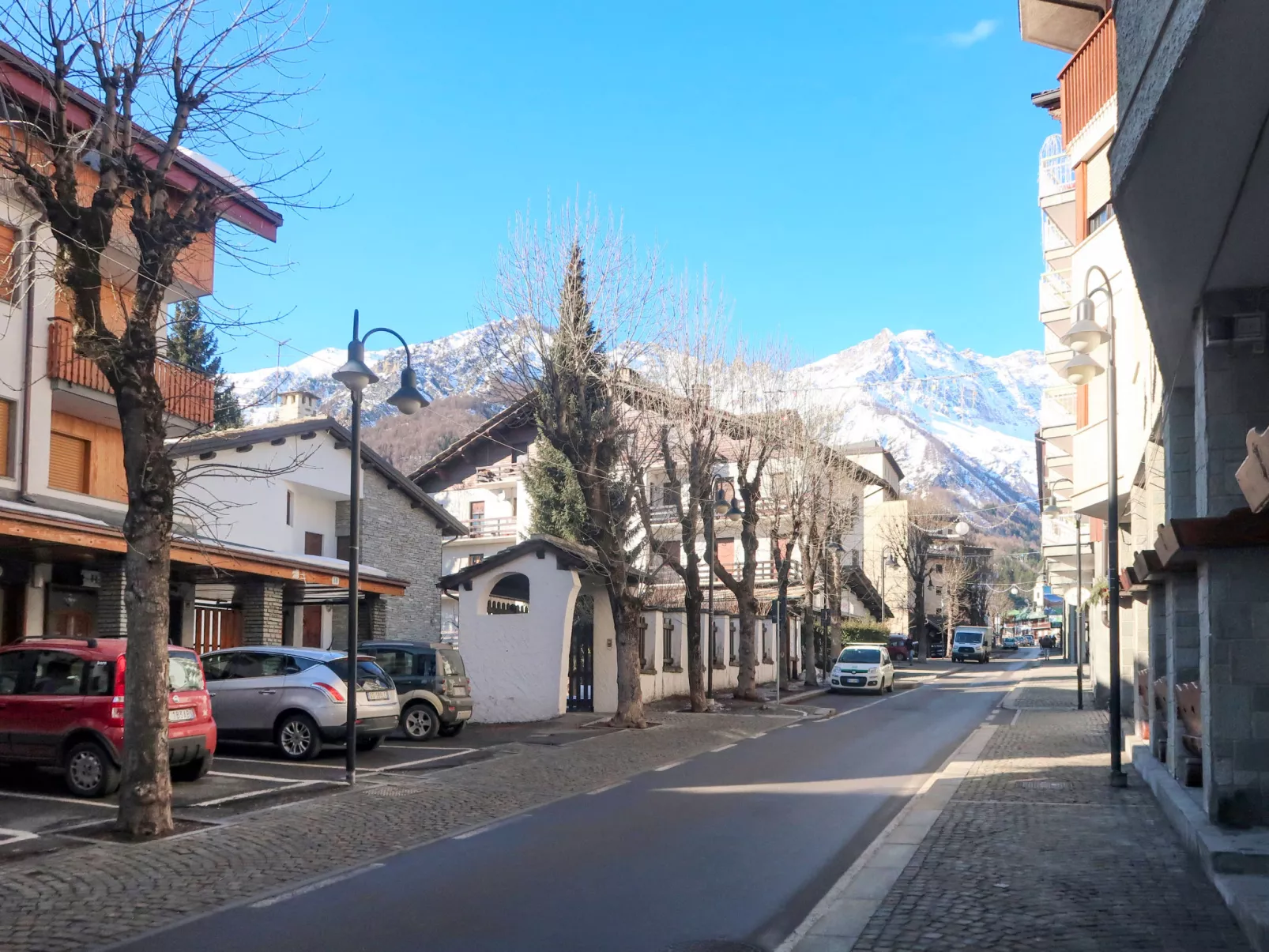 Zwei-Zimmer-Wohnung im Dachgeschoss 4 p. l. Villa Frejus - Omgeving