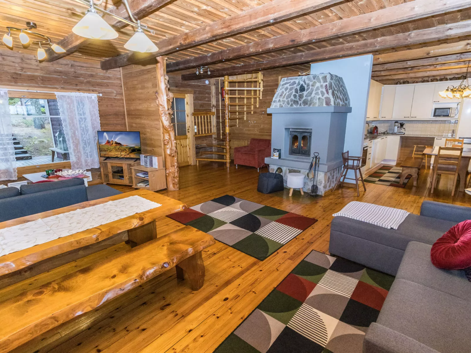 Villa huvikalliola - Binnen