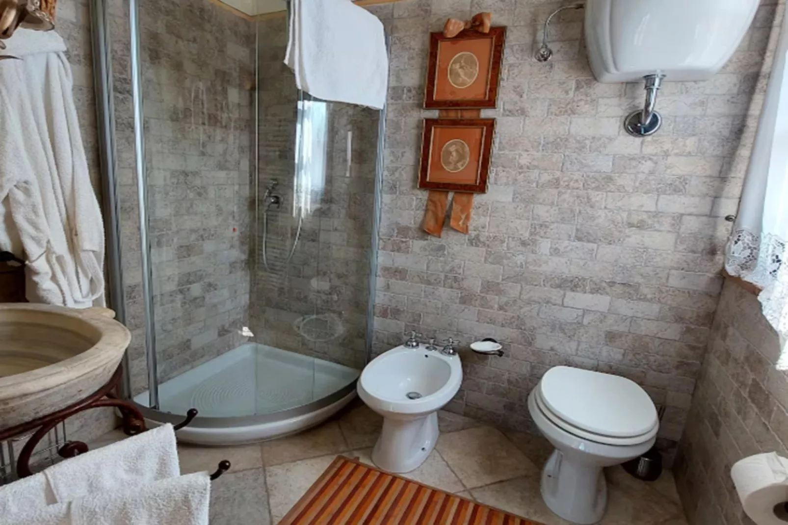 Luna Chiara-Badkamer