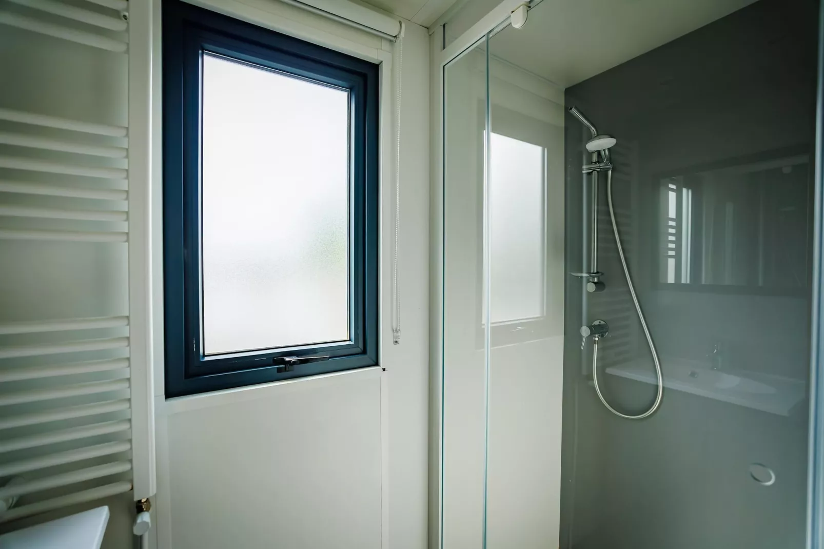 Vakantiepark Eiland van Maurik 7 - Badkamer