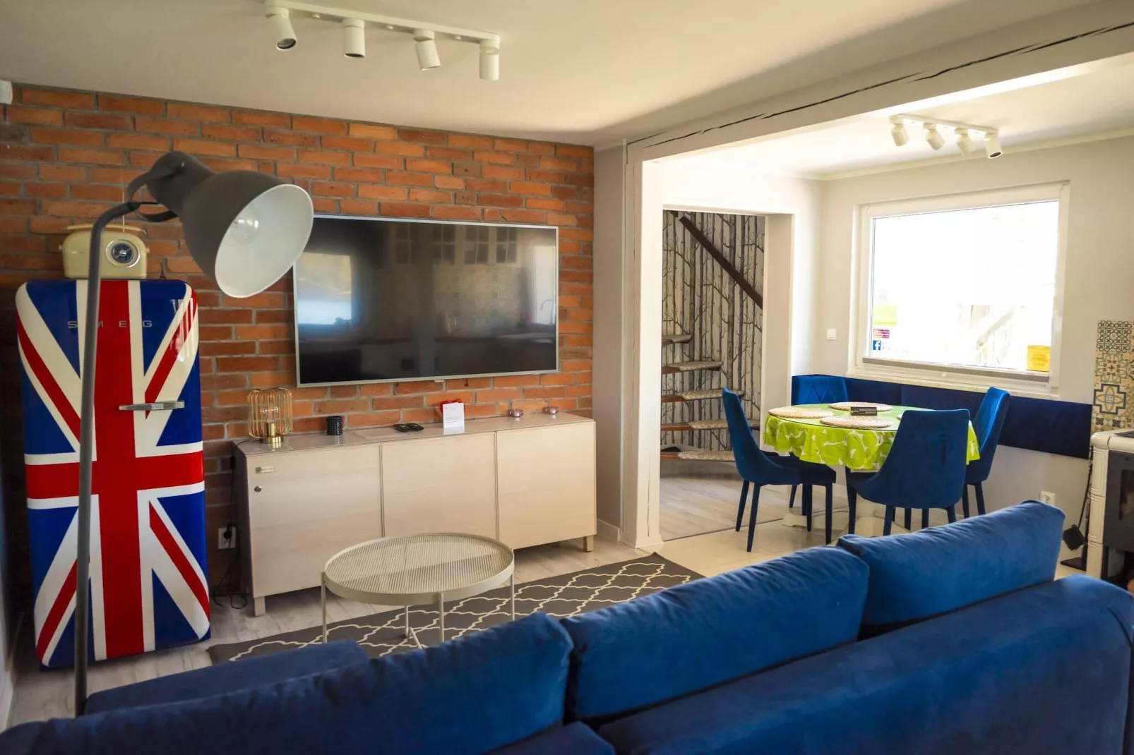 Dom w Starych Czaplach z domkiem na drzewie-Woonkamer