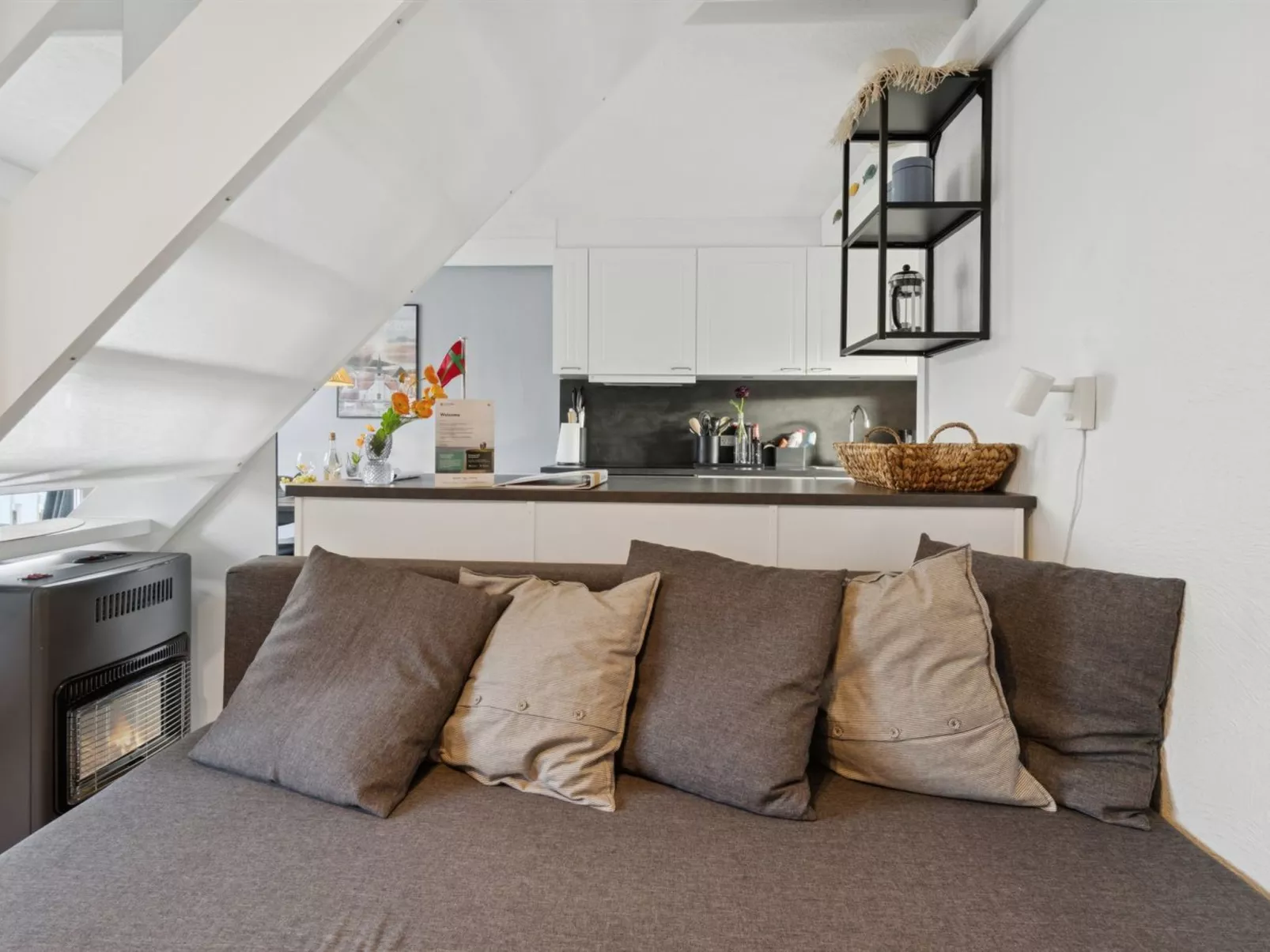 "Majvi" - 300m from the sea - Binnen