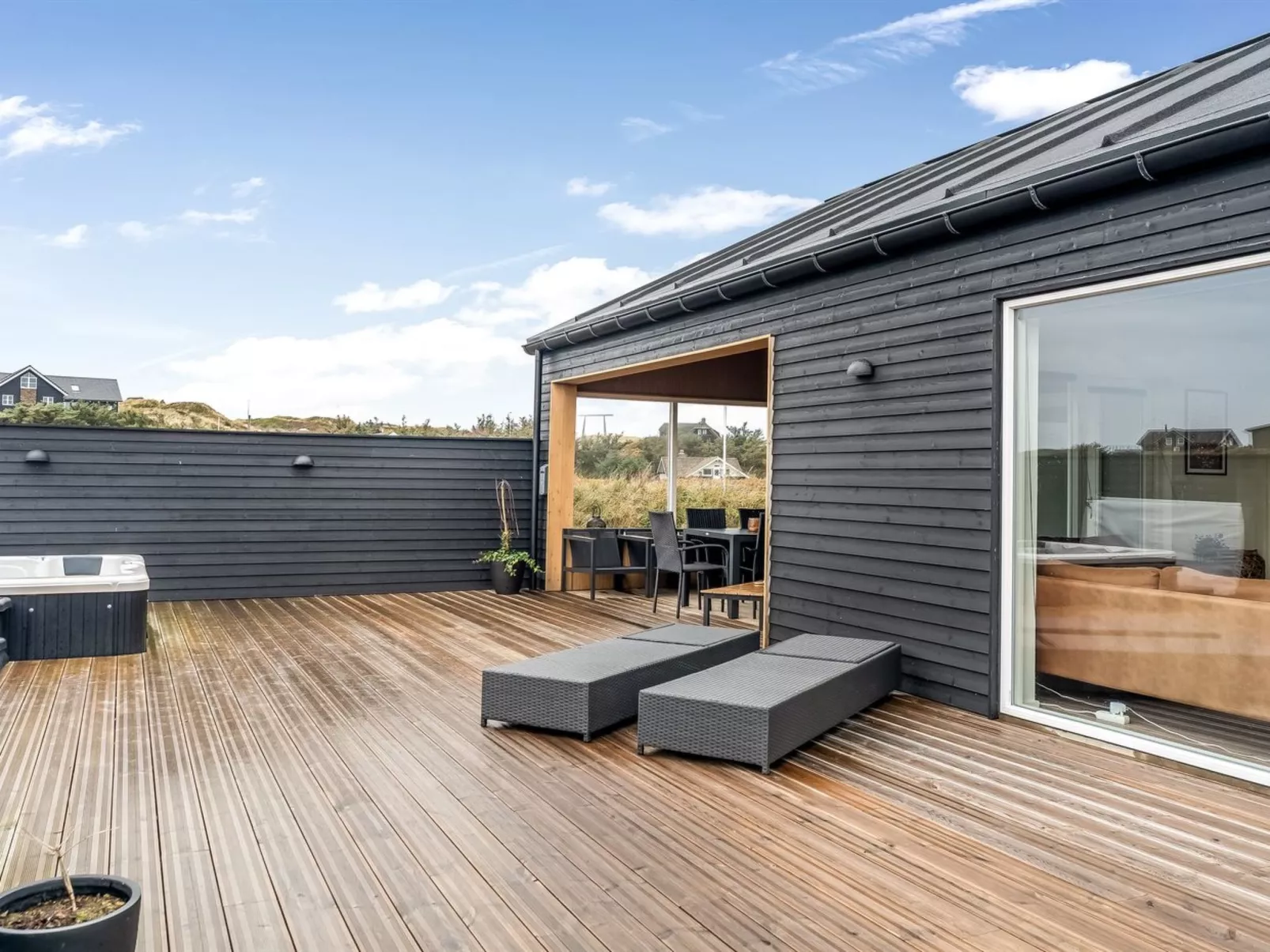 "Dreng" - 300m from the sea - Buiten