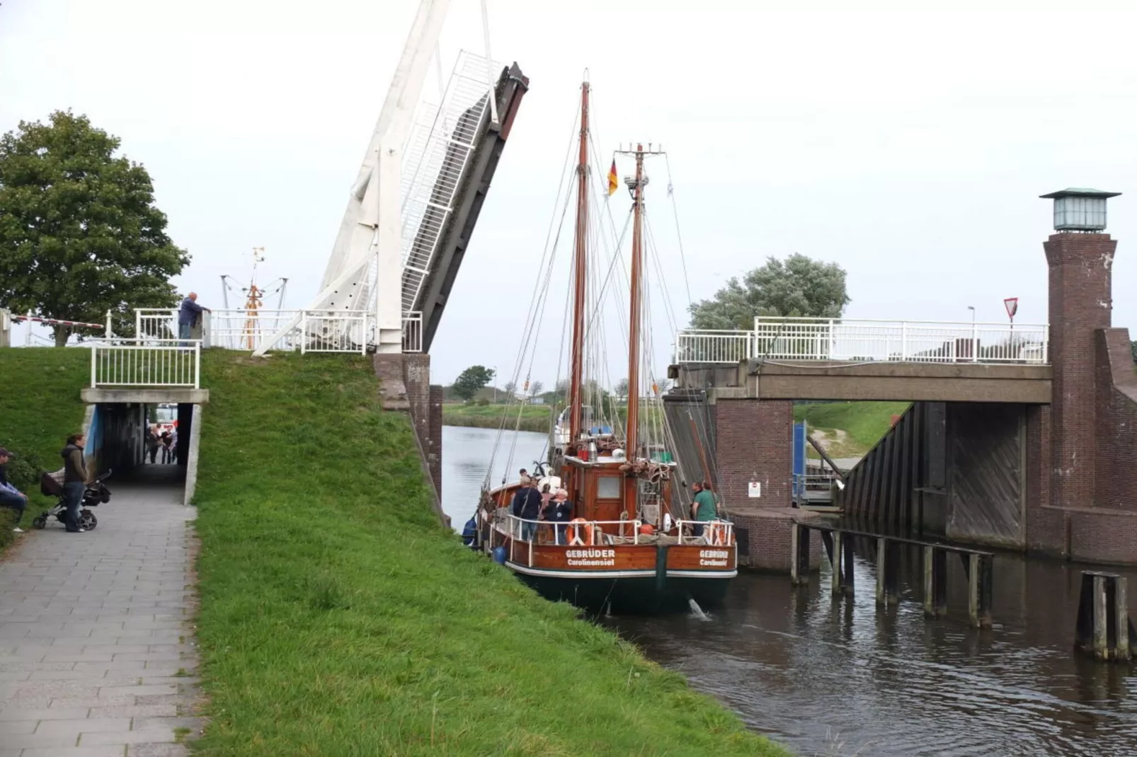 231871-Image-tags.water view