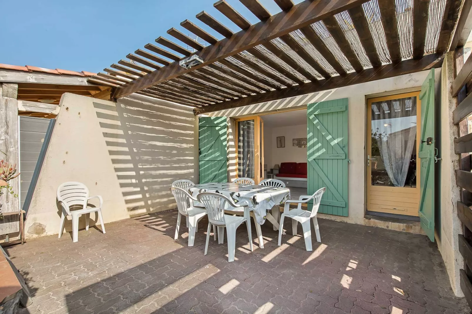 Port La Roquille N°124 - 2P6 - Terras