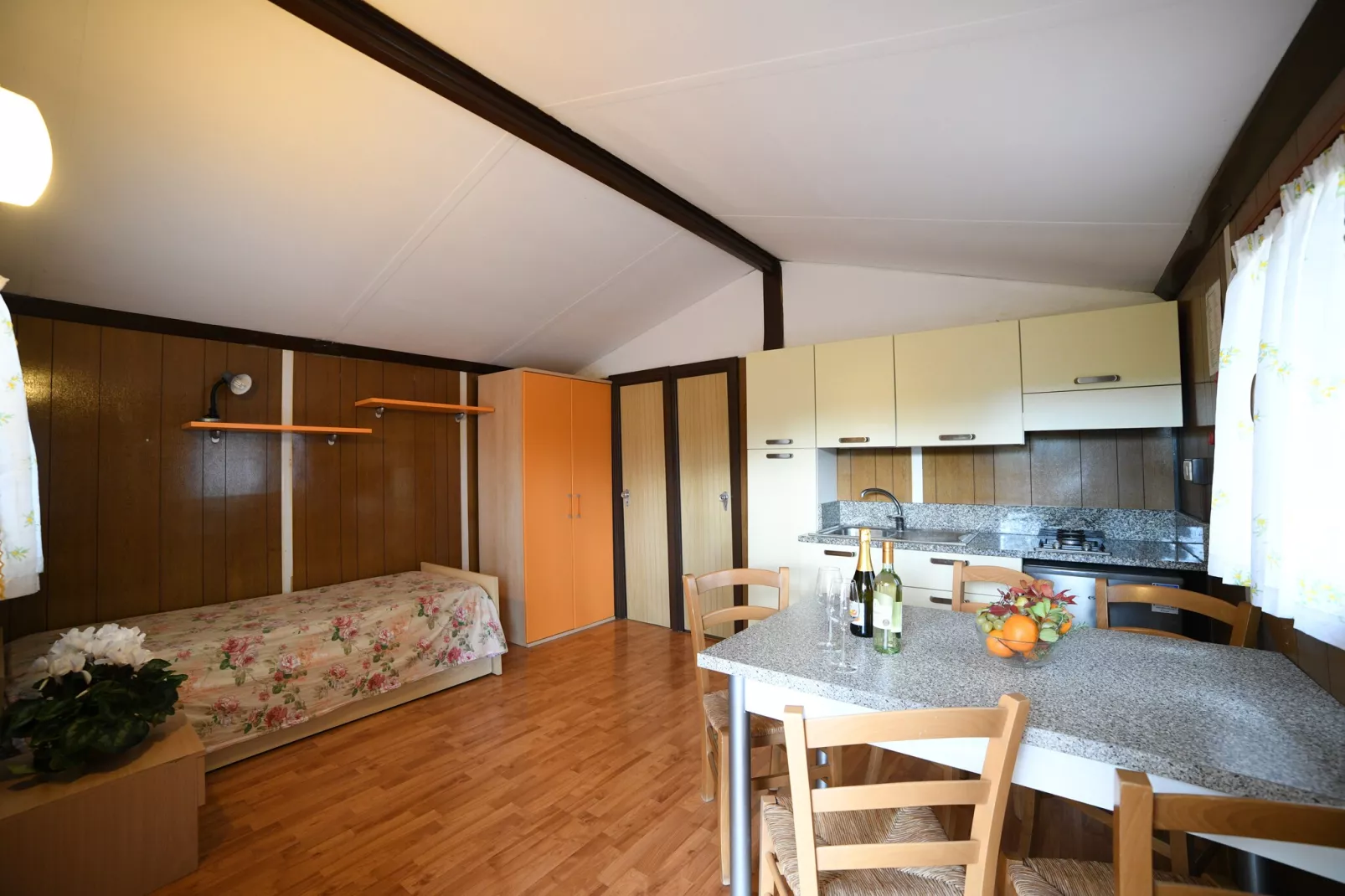 C´Era una Volta - Mobile Home TYPE A - B4/5 Pax MHB-Eetkamer