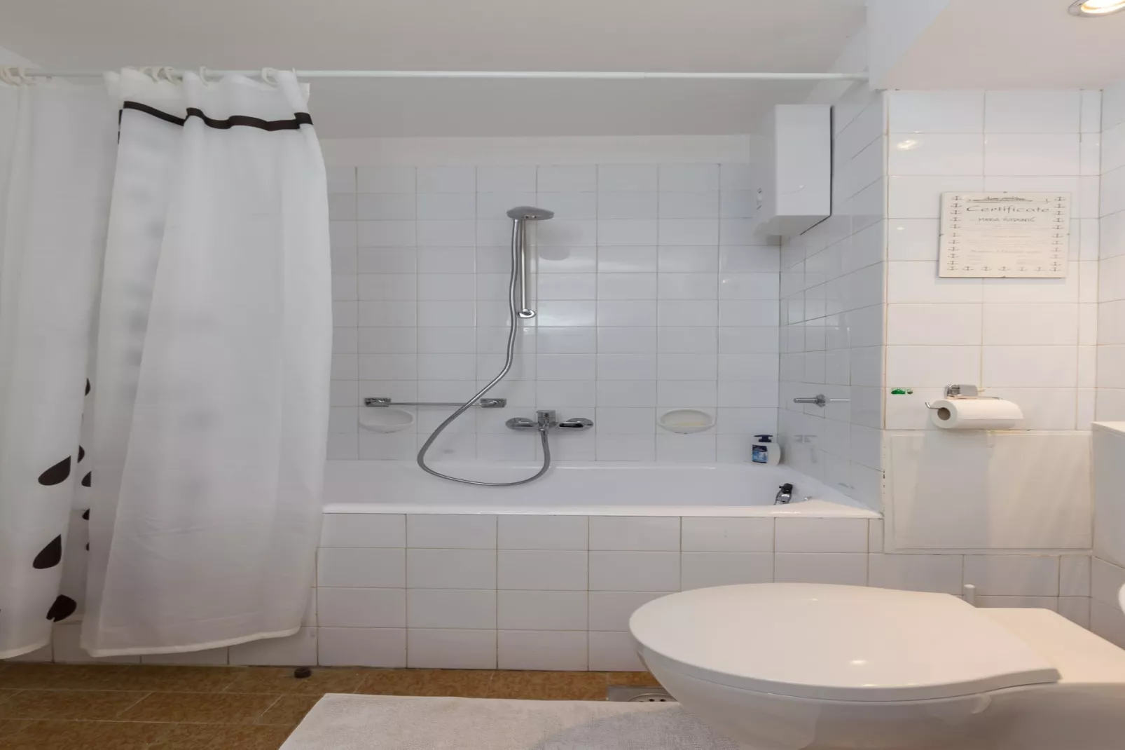 Apartment Nana-One Bedroom Apartment with Loggia and Sea View-Badkamer