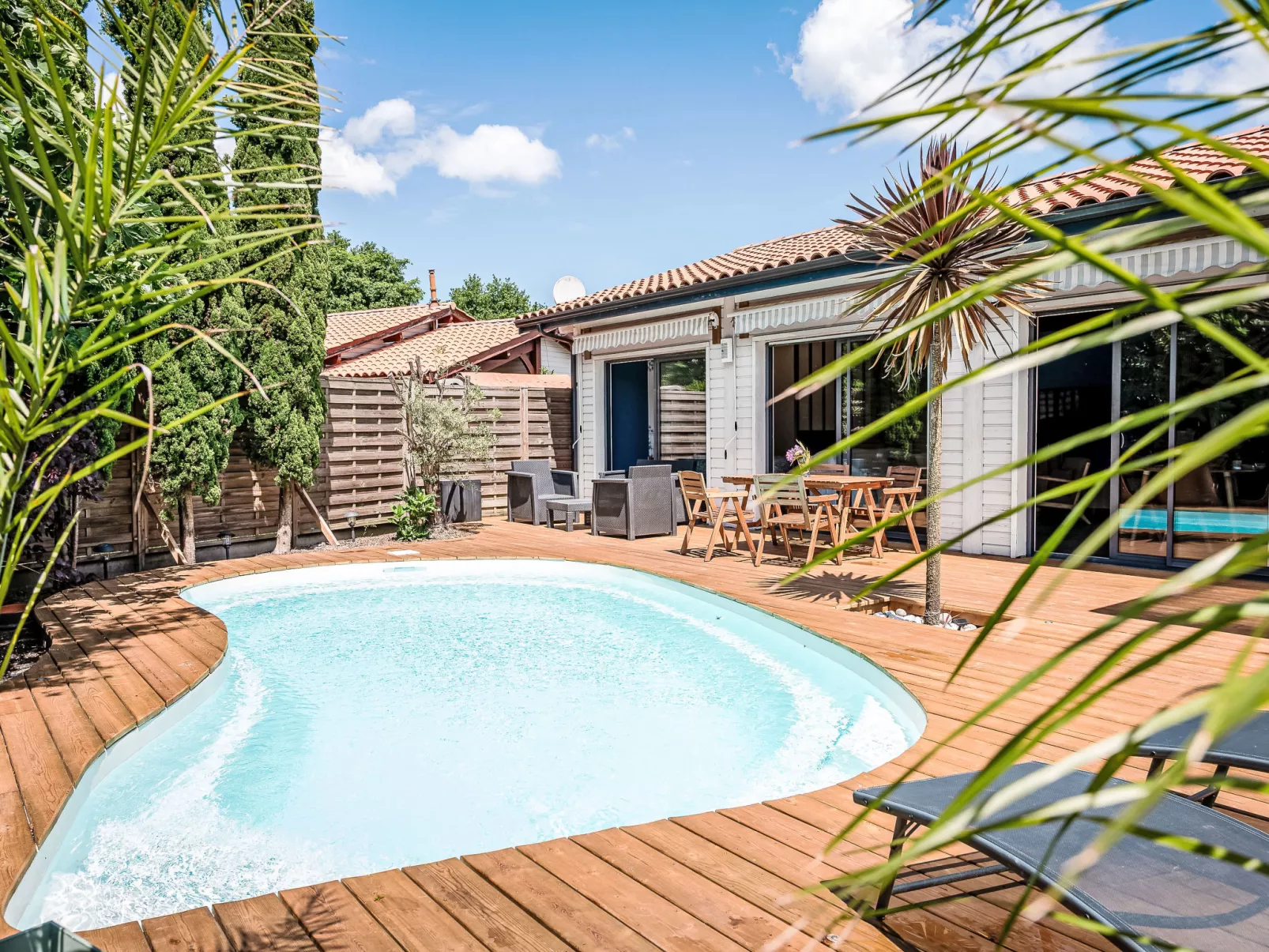 Villa Eden Bleu - Haus in Südlage mit beheiztem Pool und privatem Whirlpool - Buiten