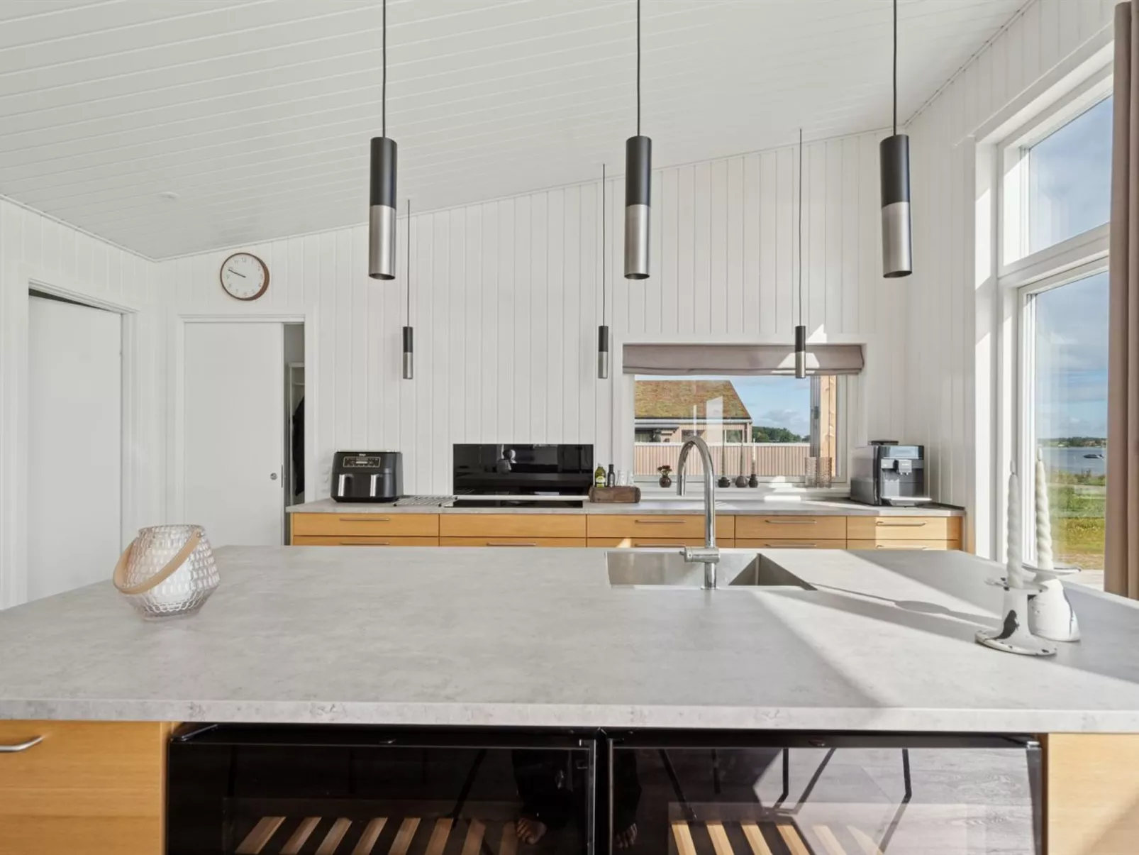 "Eljas" - 10m from the sea-Binnen