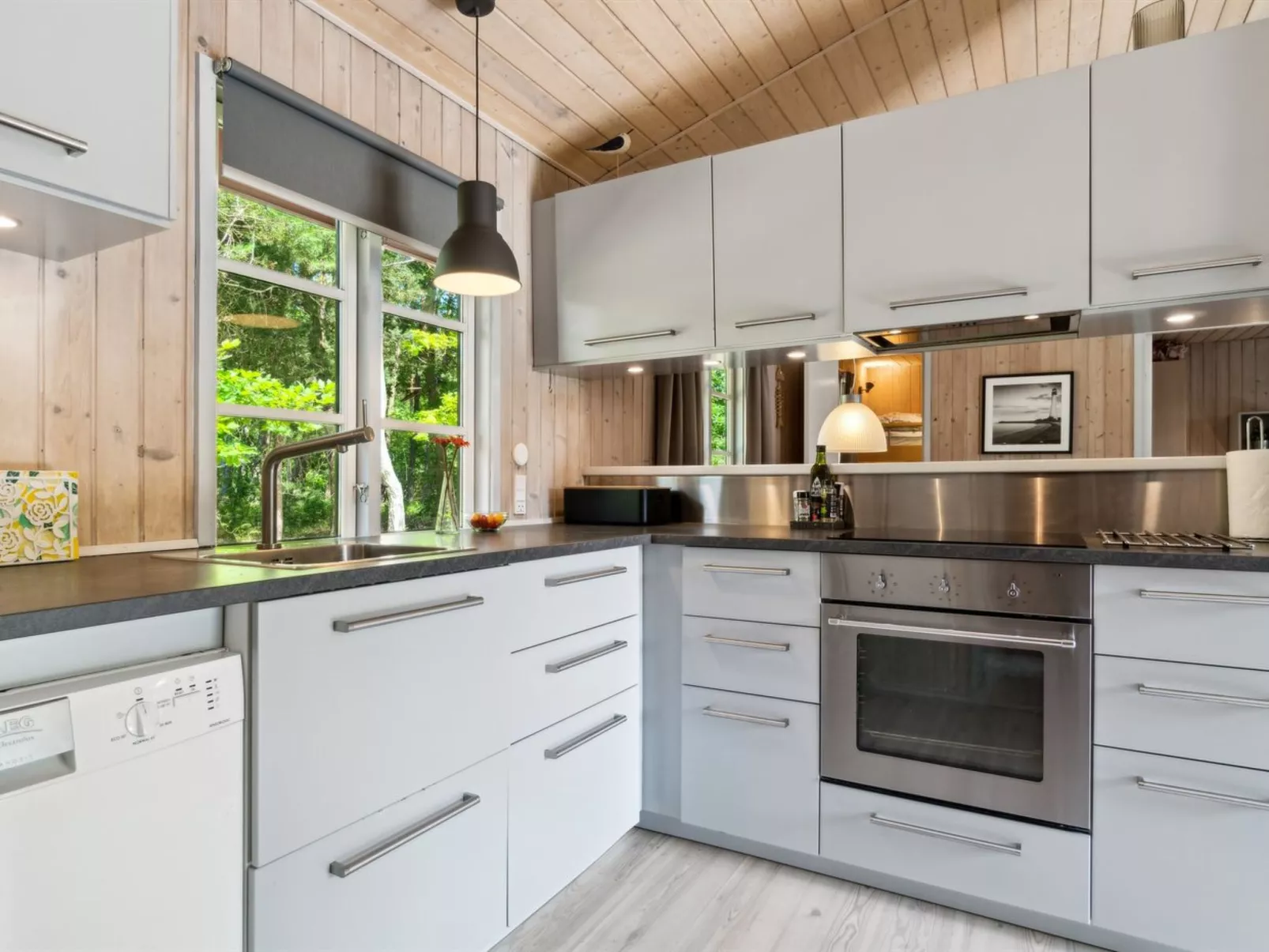 "Wale" - 100m from the sea-Binnen