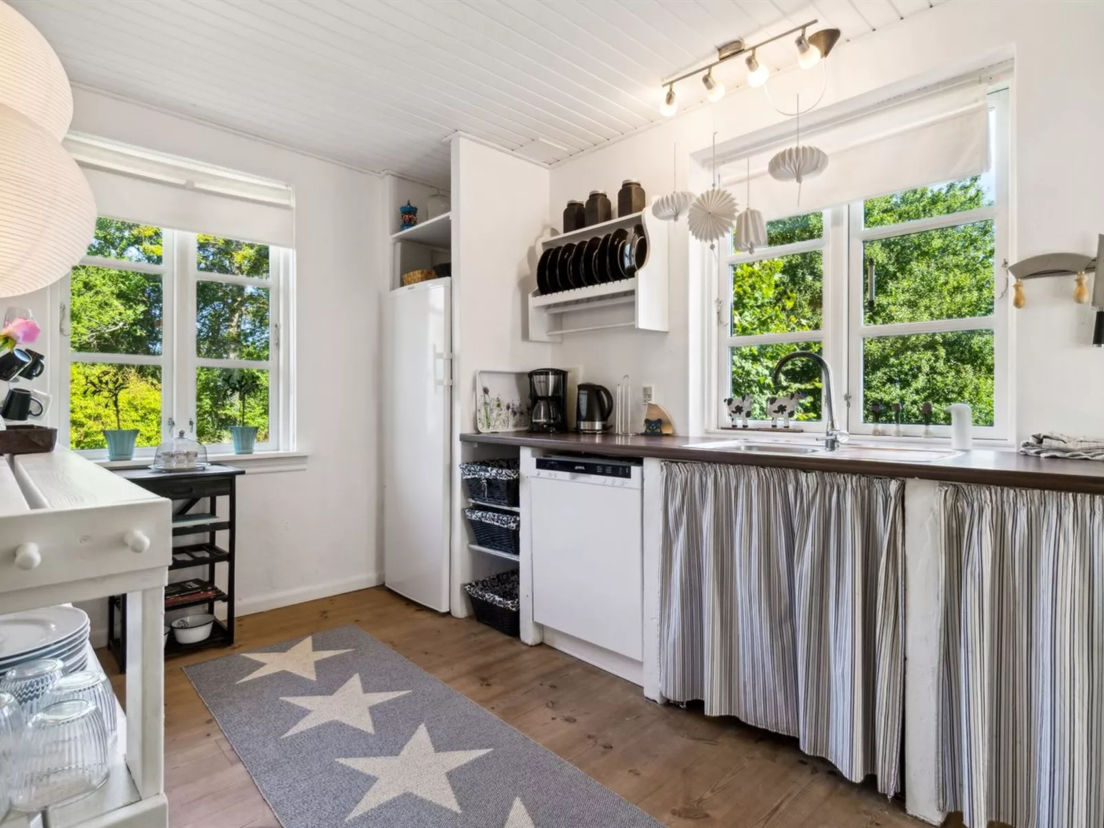 "Tuva" - 3.6km from the sea-Binnen