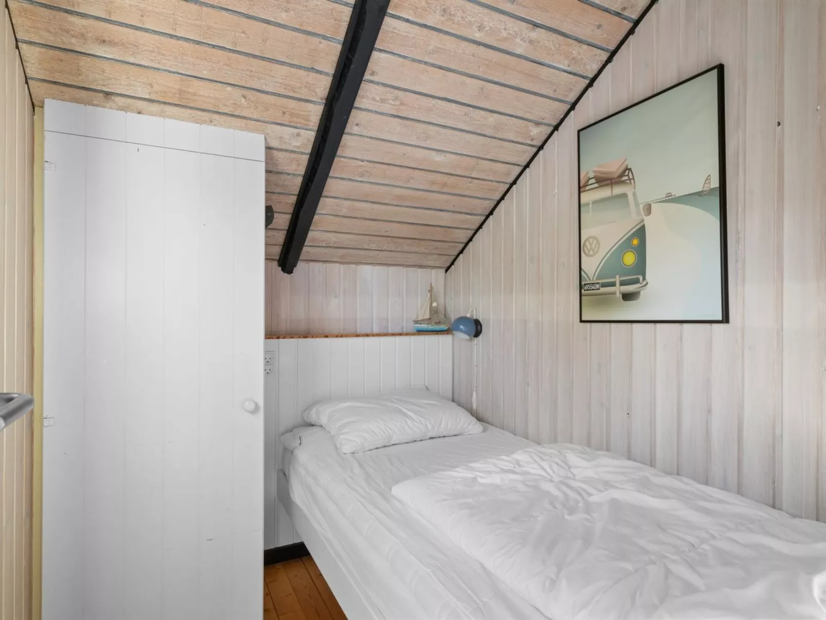 "Allin" - 350m from the sea-Binnen