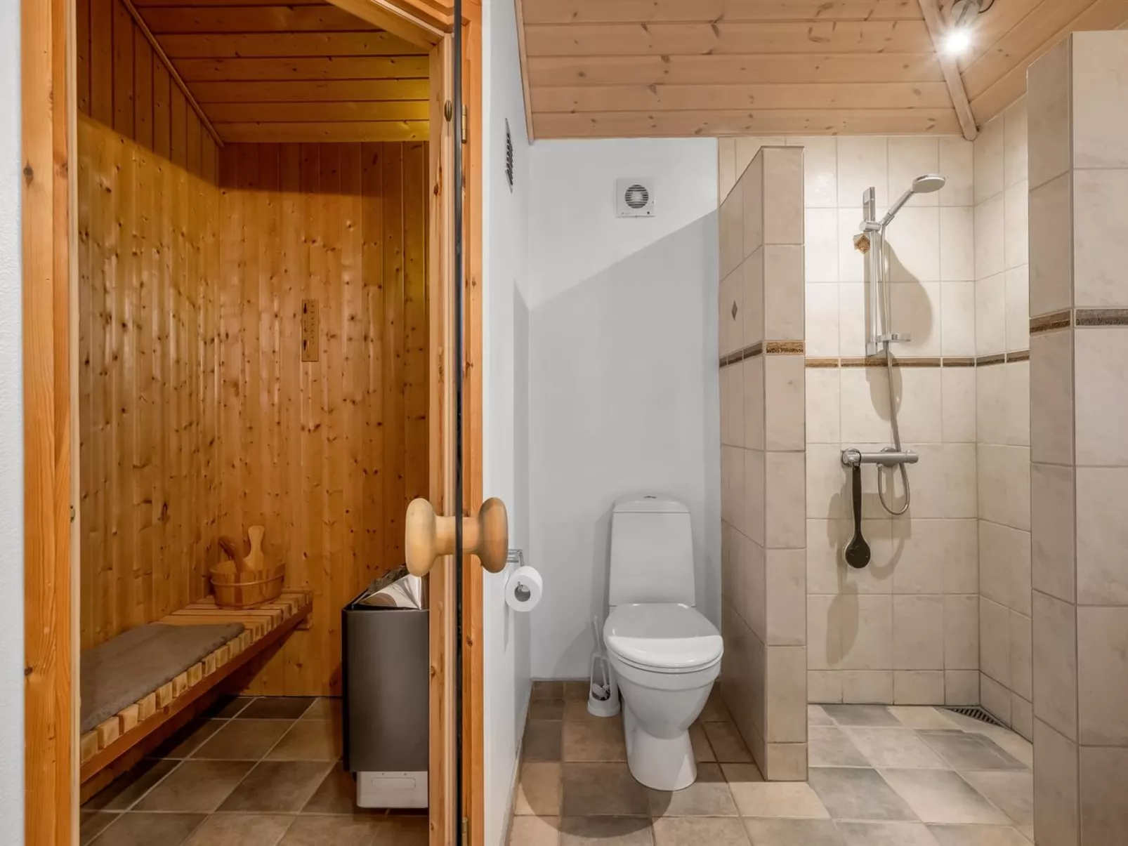 "Nele" - 1.4km from the sea-Binnen