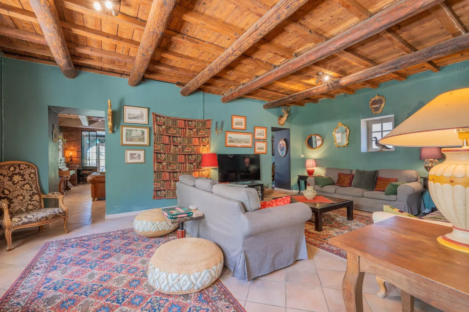 Grand Mas climatisé Arles-Woonkamer