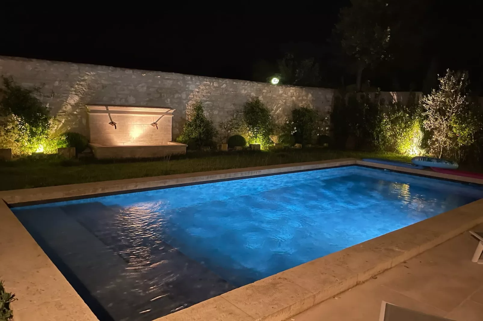 Le Mas Sorella – Votre Évasion Provençale au Cœur des Alpilles-Zwembad