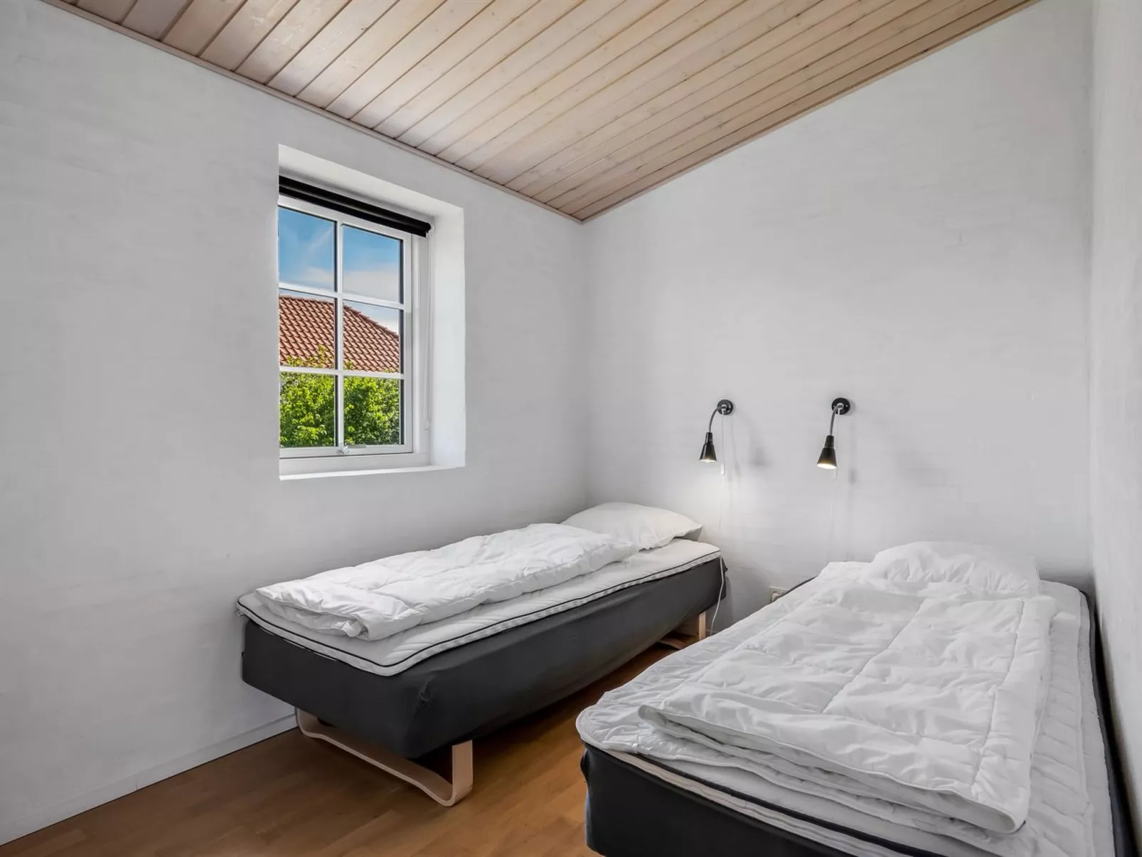 "Merit" - 3.2km from the sea - Binnen