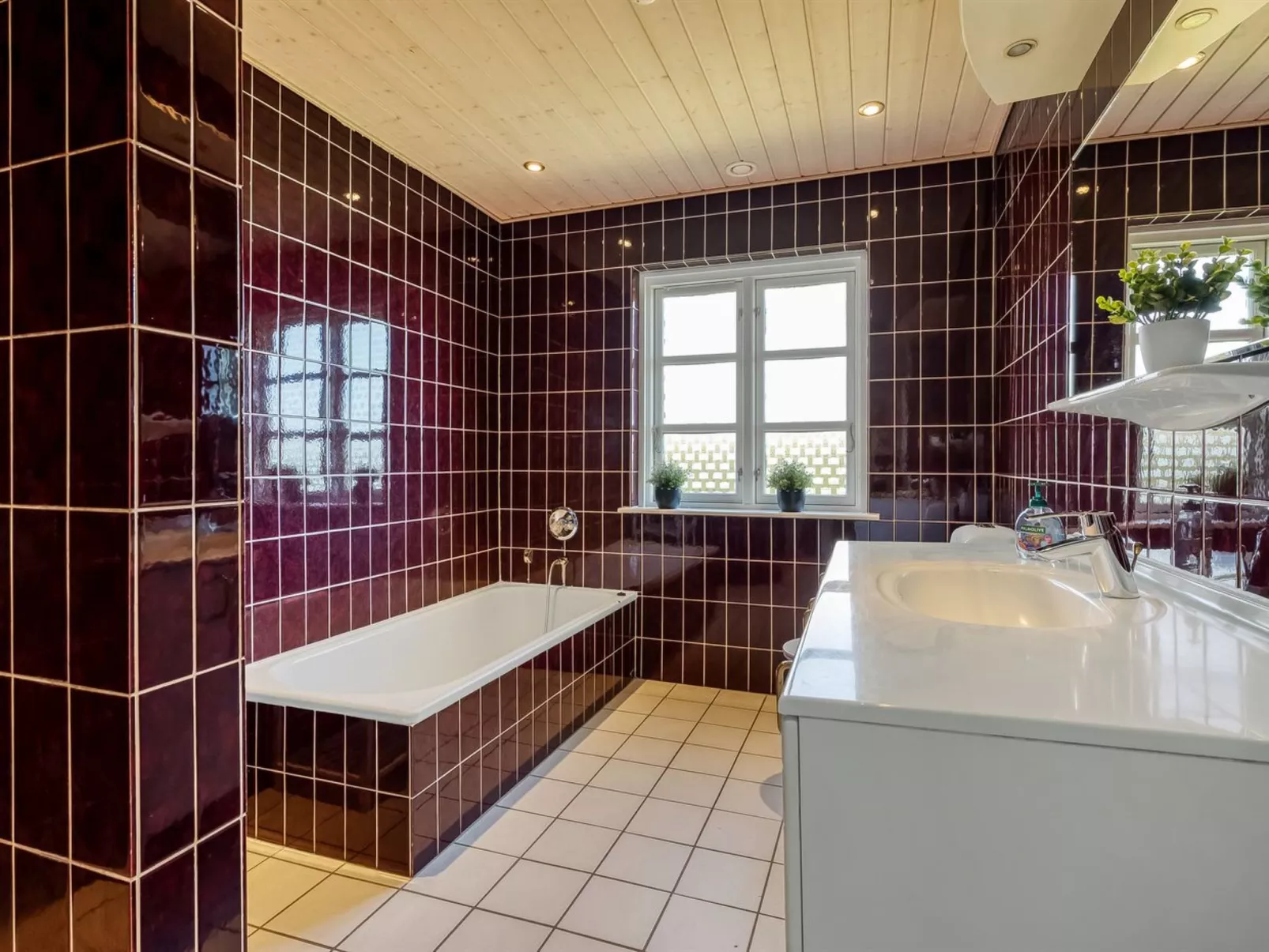 "Pauna" - 2.5km from the sea - Binnen