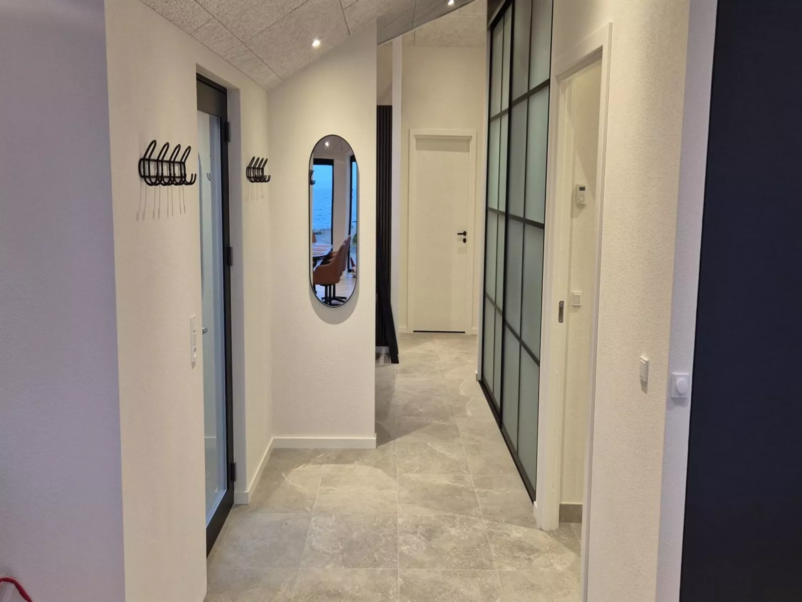 "Catalina" - 30m from the sea - Binnen