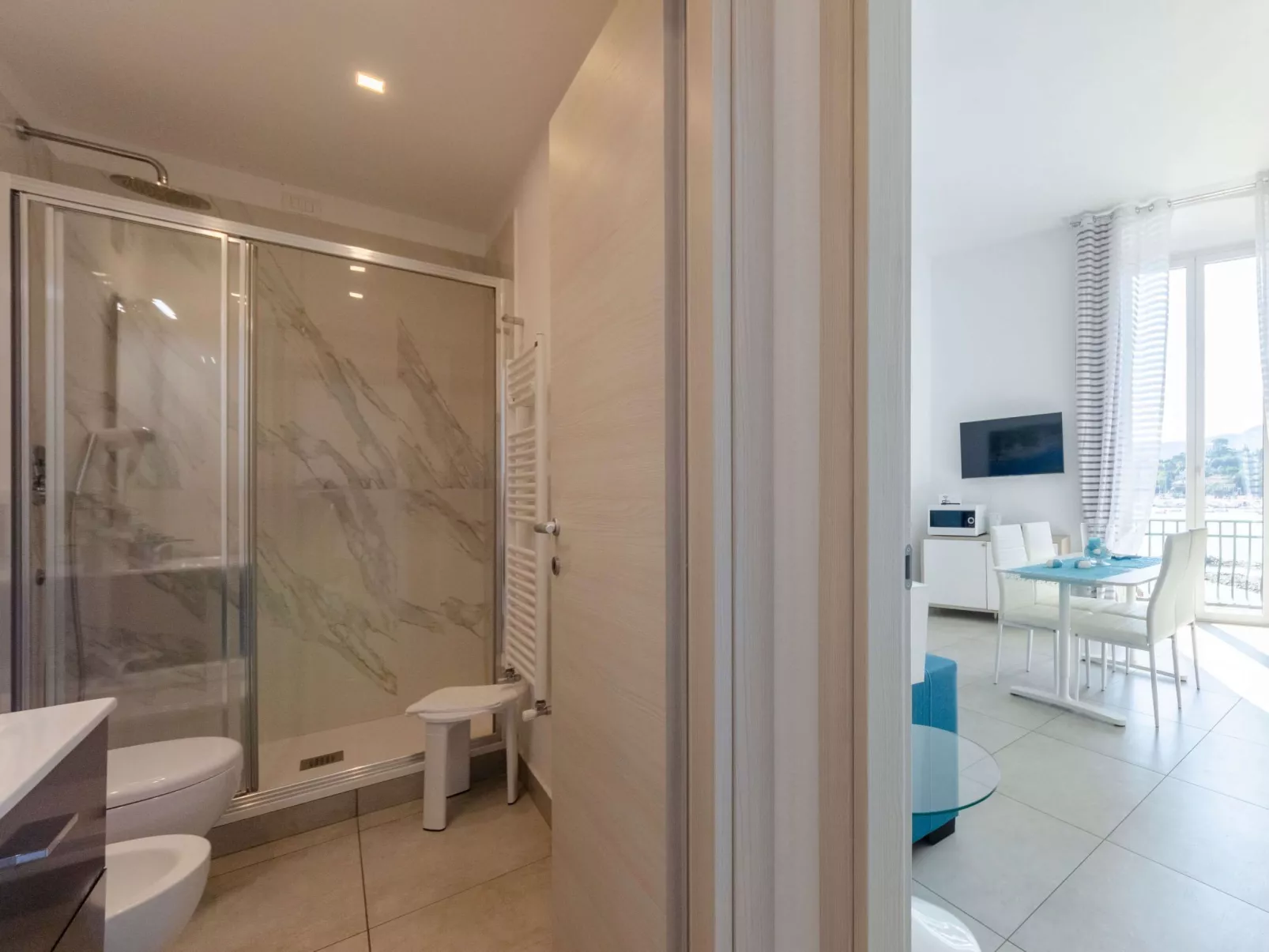 Wohnung mit Meerblick und privater Garage - Image-tags.info