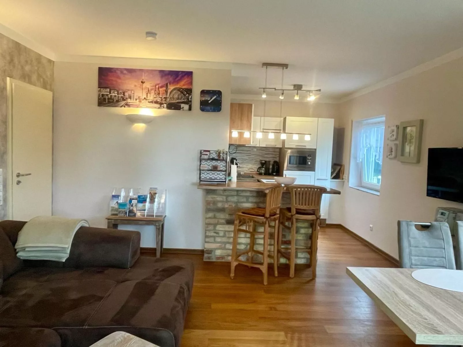 In Wischuer mit Terrasse, Grill und Garten - Image-tags.info