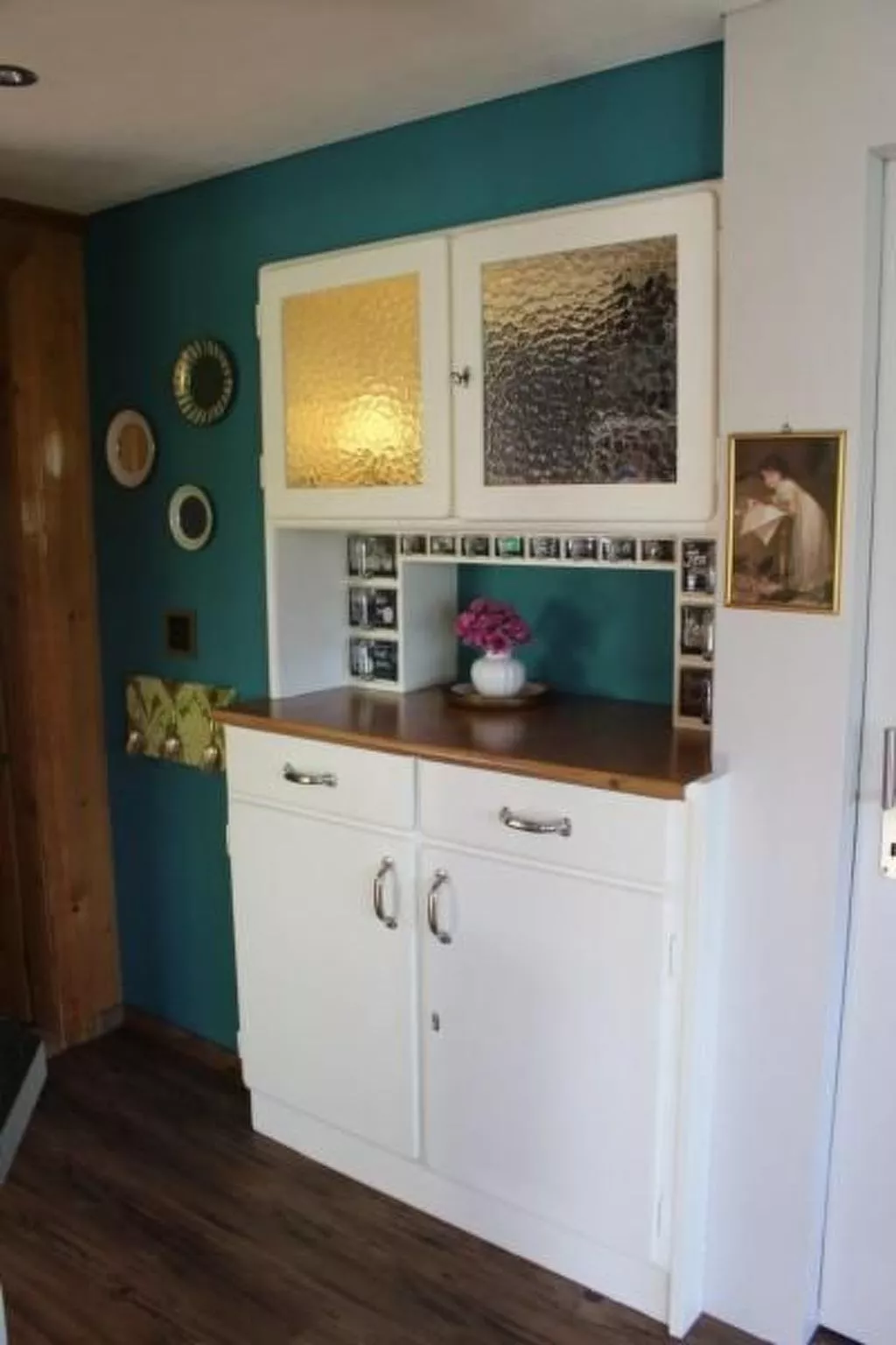 Verschlafen... in sanfte Hügel eingebettet. - Image-tags.info