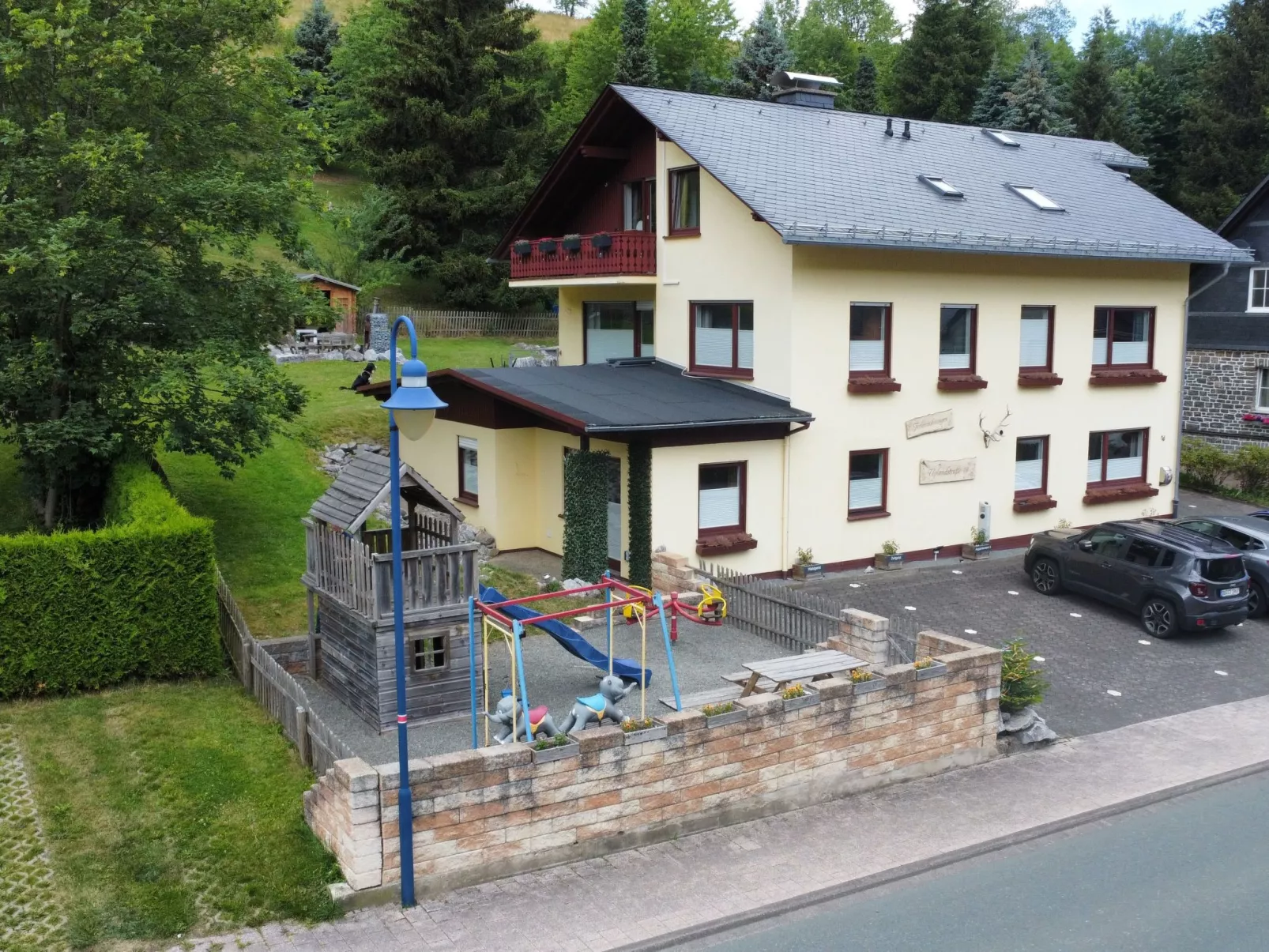 Renovierte Wohnung in Schwalefeld mit Garten, Terrasse und Grill - Image-tags.info