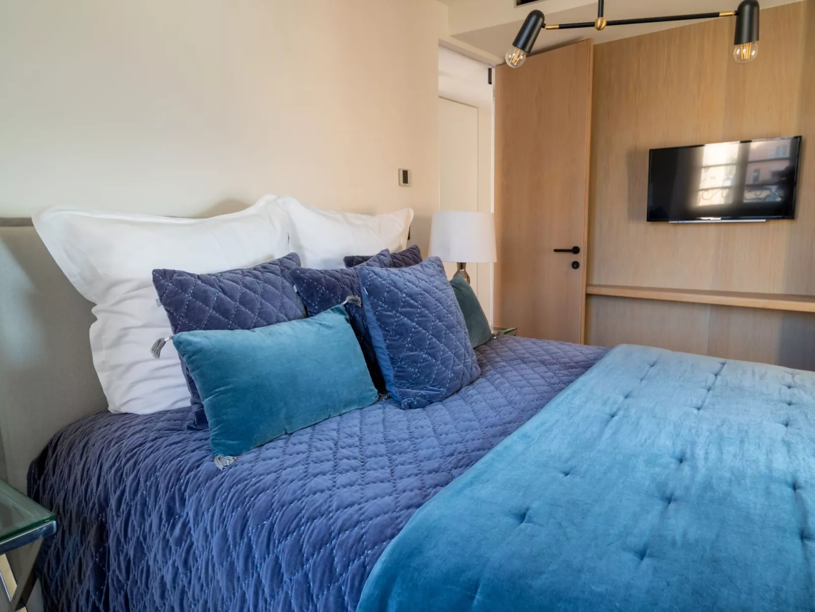 Wunderschöne Wohnung mit Balkon am Hafen - Image-tags.info