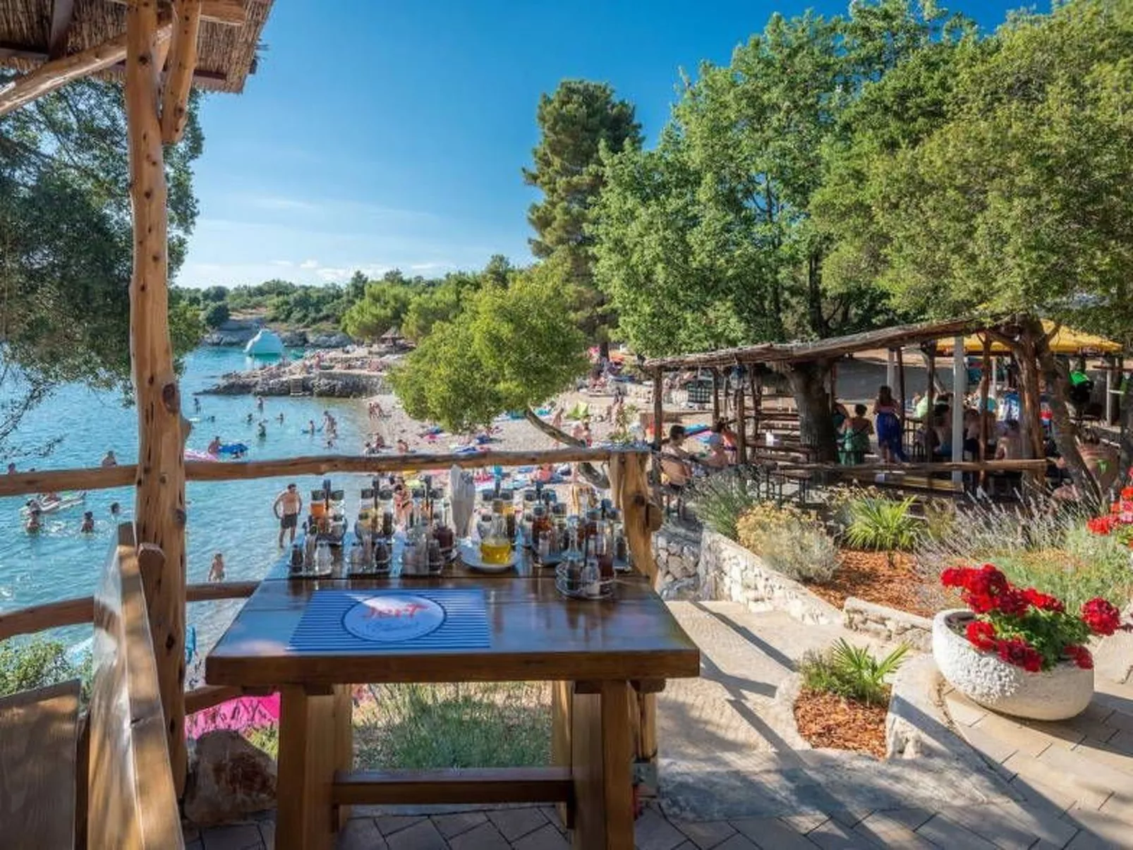 In Kras mit privatem Parkplatz - Image-tags.info