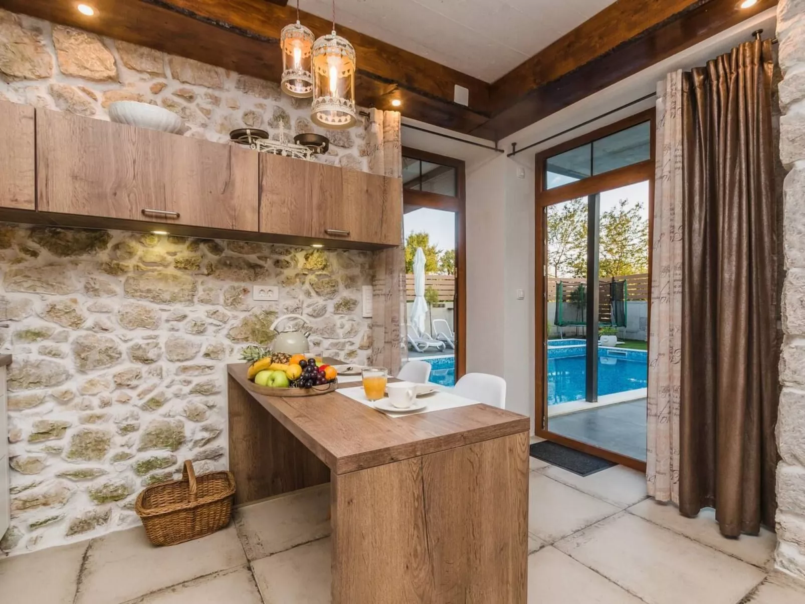 Luxuriöse Steinvilla "Mariva Tribalj" mit Pool - Image-tags.info