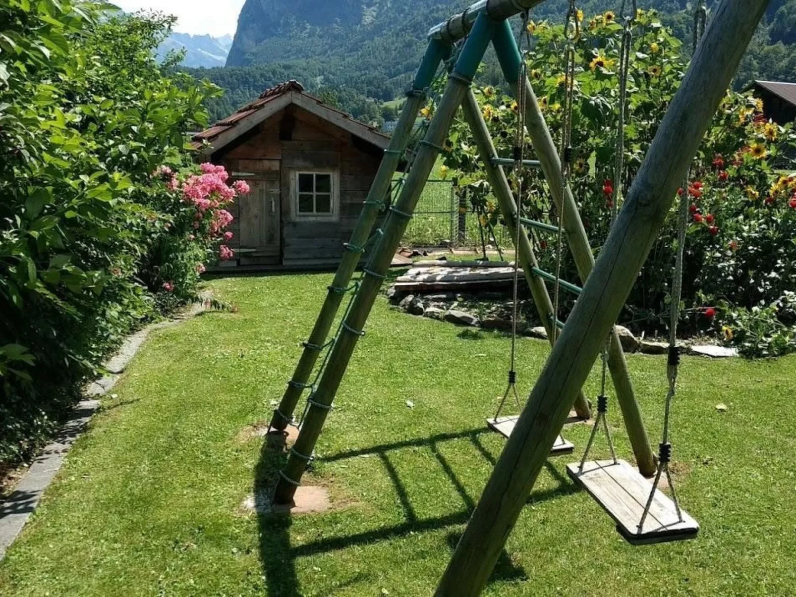 Mountain-Panorama OG - Image-tags.info