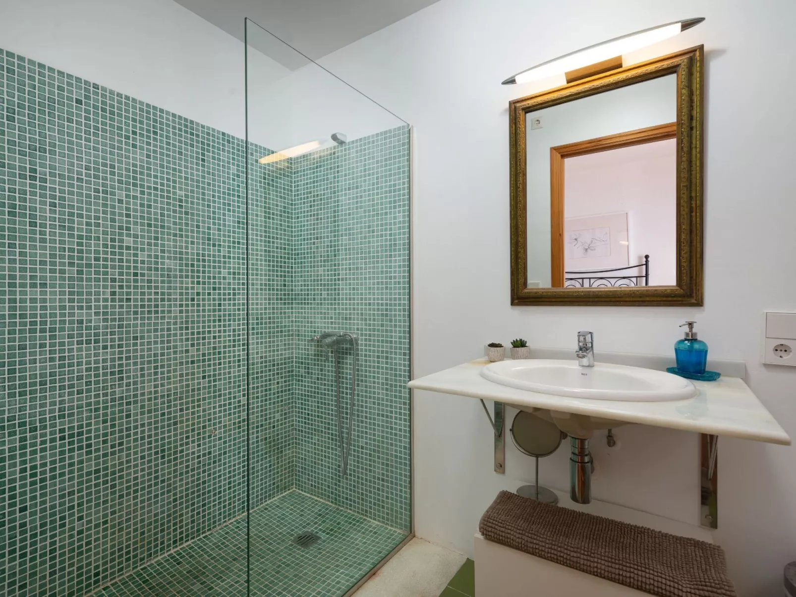 Verträumte Villa mit privatem Pool und Liegewiese - Image-tags.info