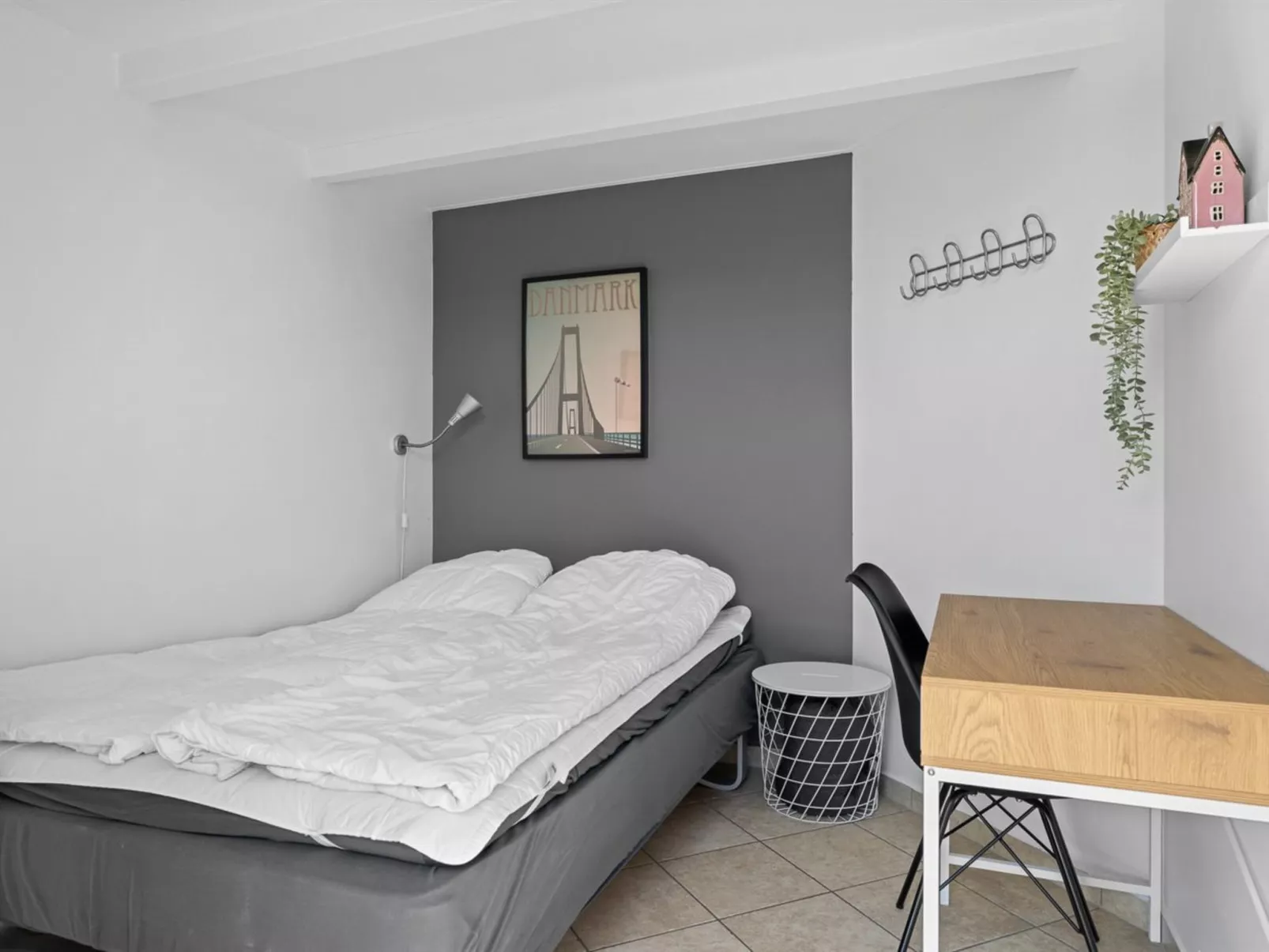 "Mildred" - 400m from the sea - Binnen