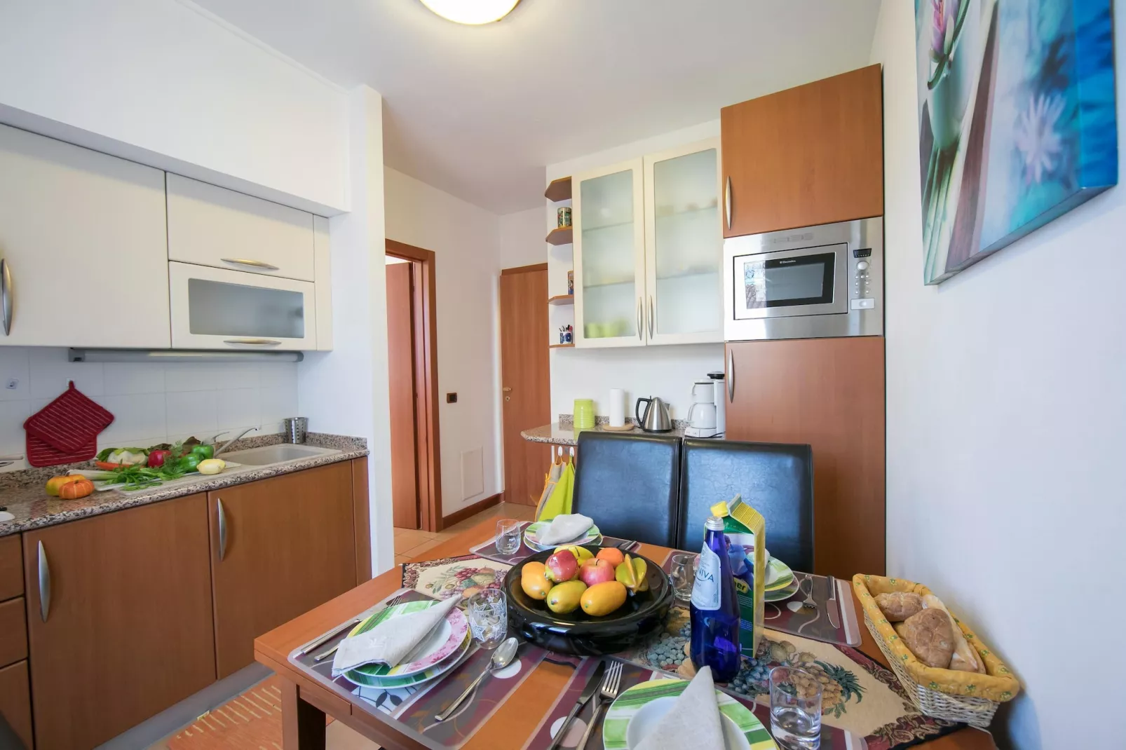 RESIDENCE PORTO LETIZIA - VILLAS-BILOCALE 4 PAX VISTA LAGO PLUS 8215 - V1LP4 - Keuken