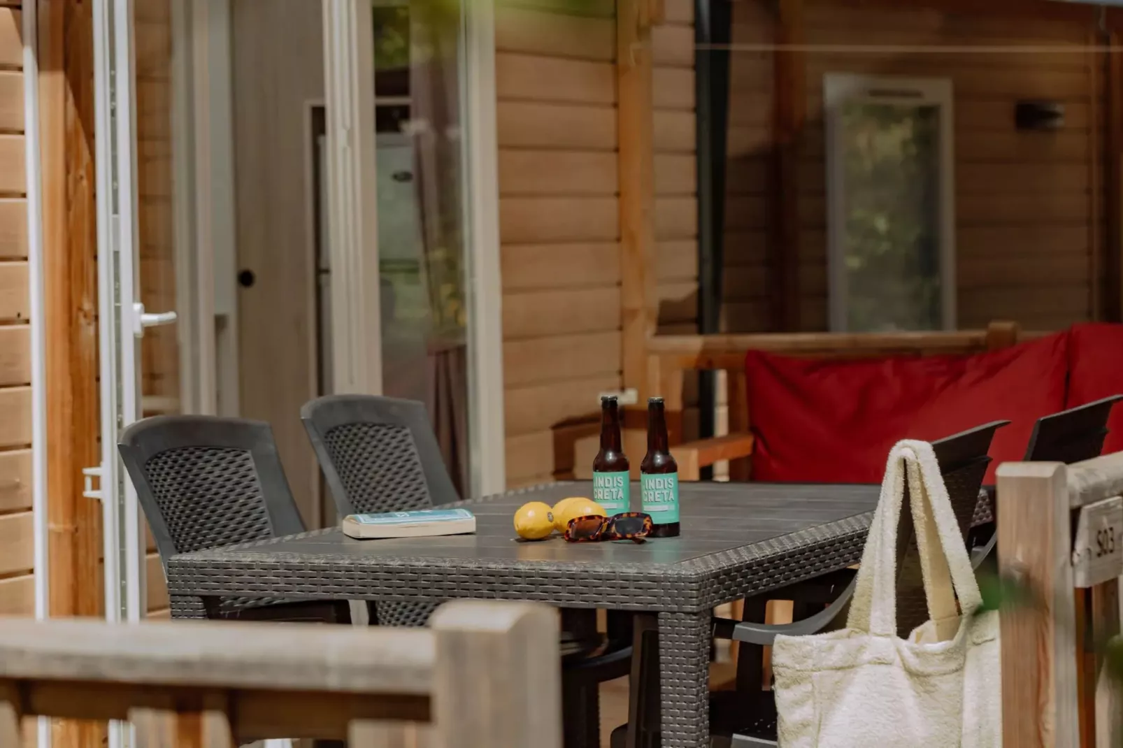 HOLA CAMP SITGES GARROFER-Bungalow Comfort 4-Sfeer