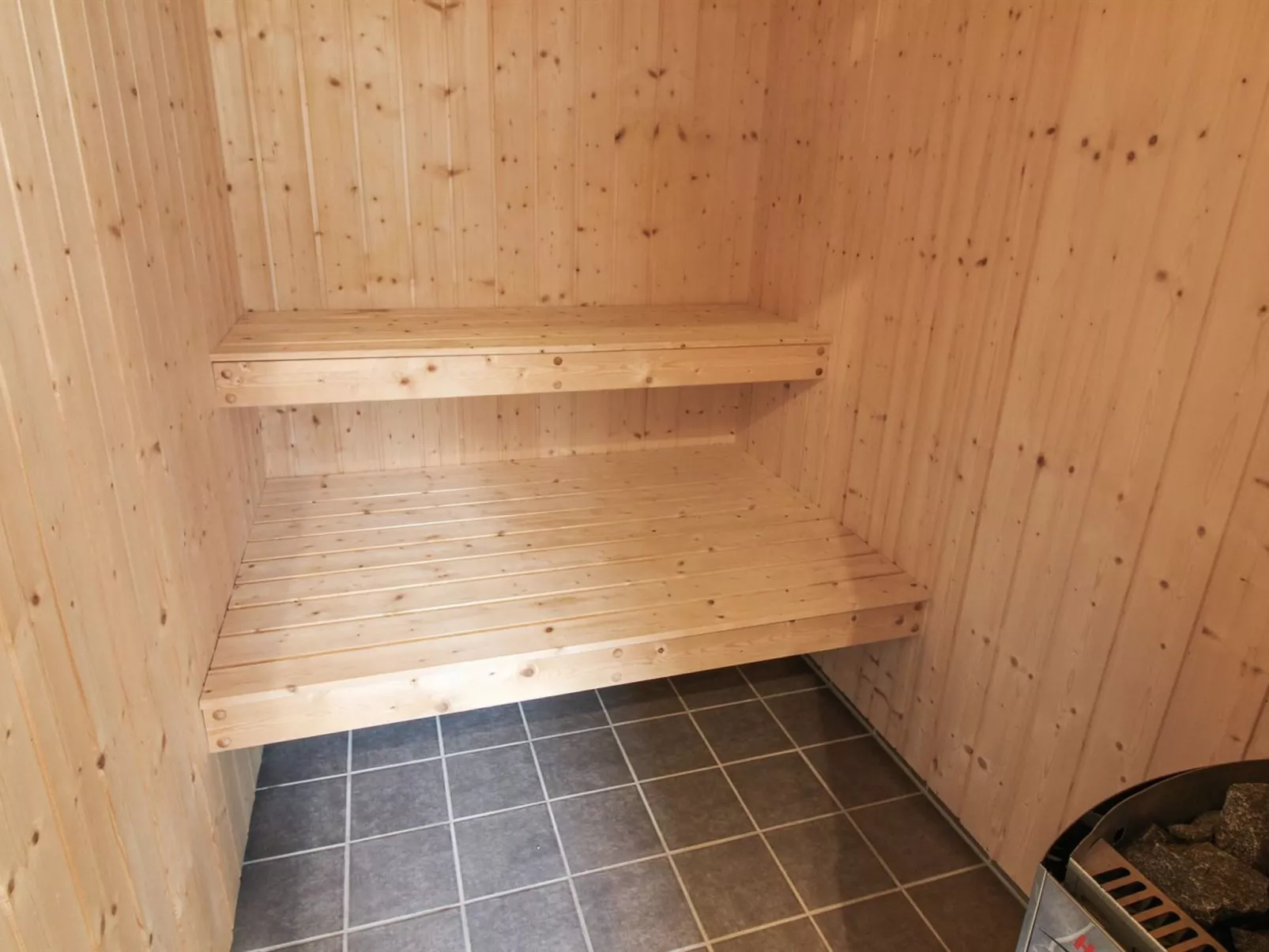 "Griselda" - 700m from the sea - Binnen