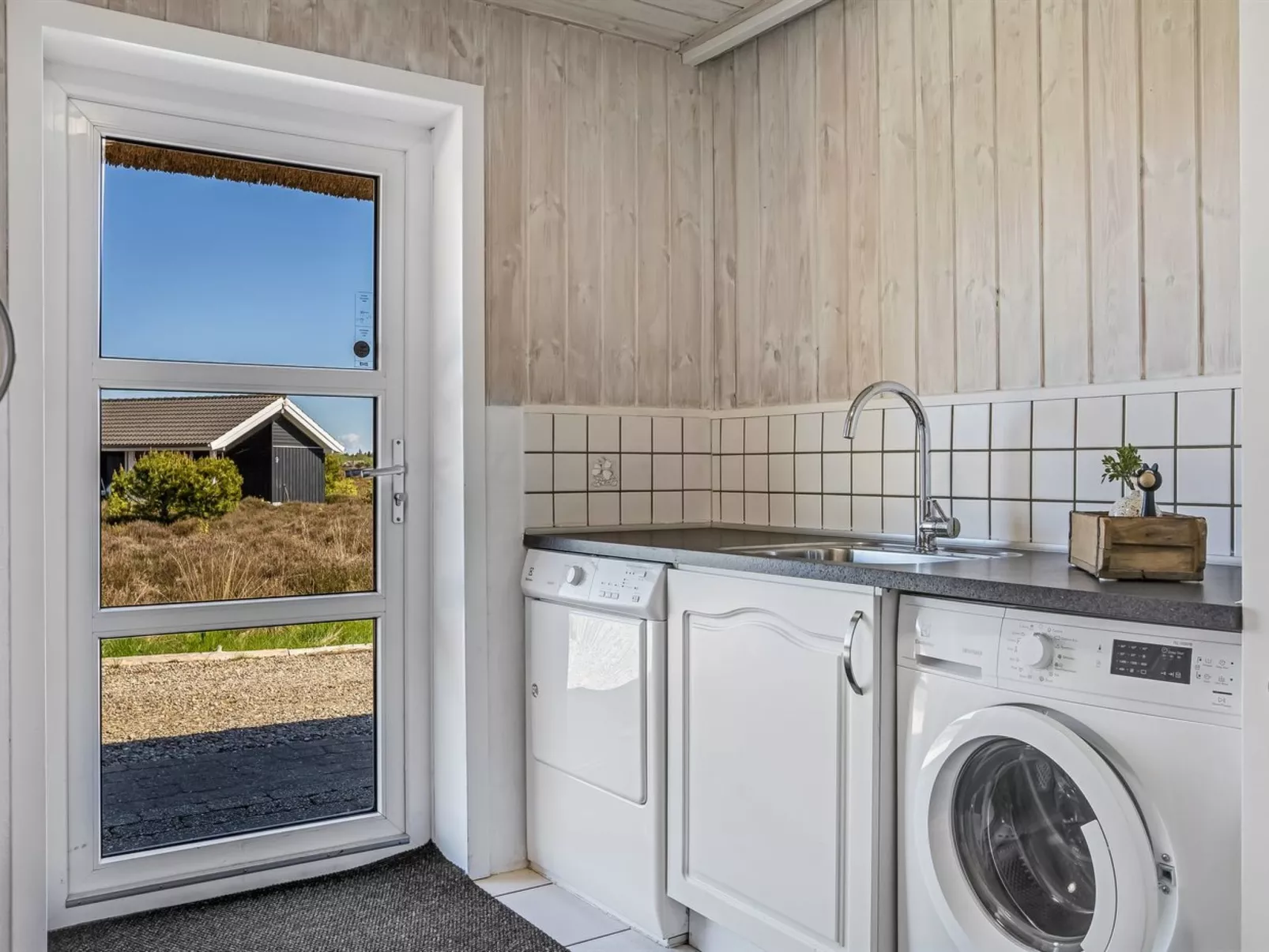 "Atti" - 2.5km from the sea - Binnen