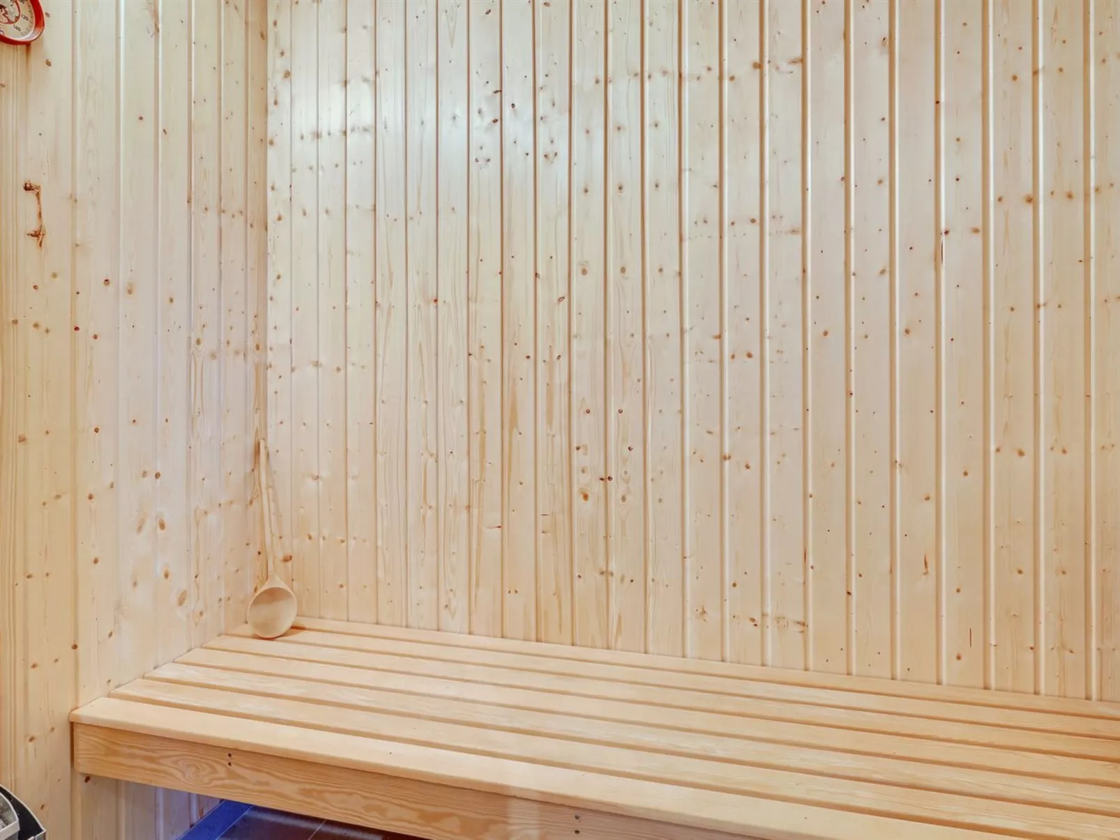 "Flicka" - 275m from the sea-Binnen