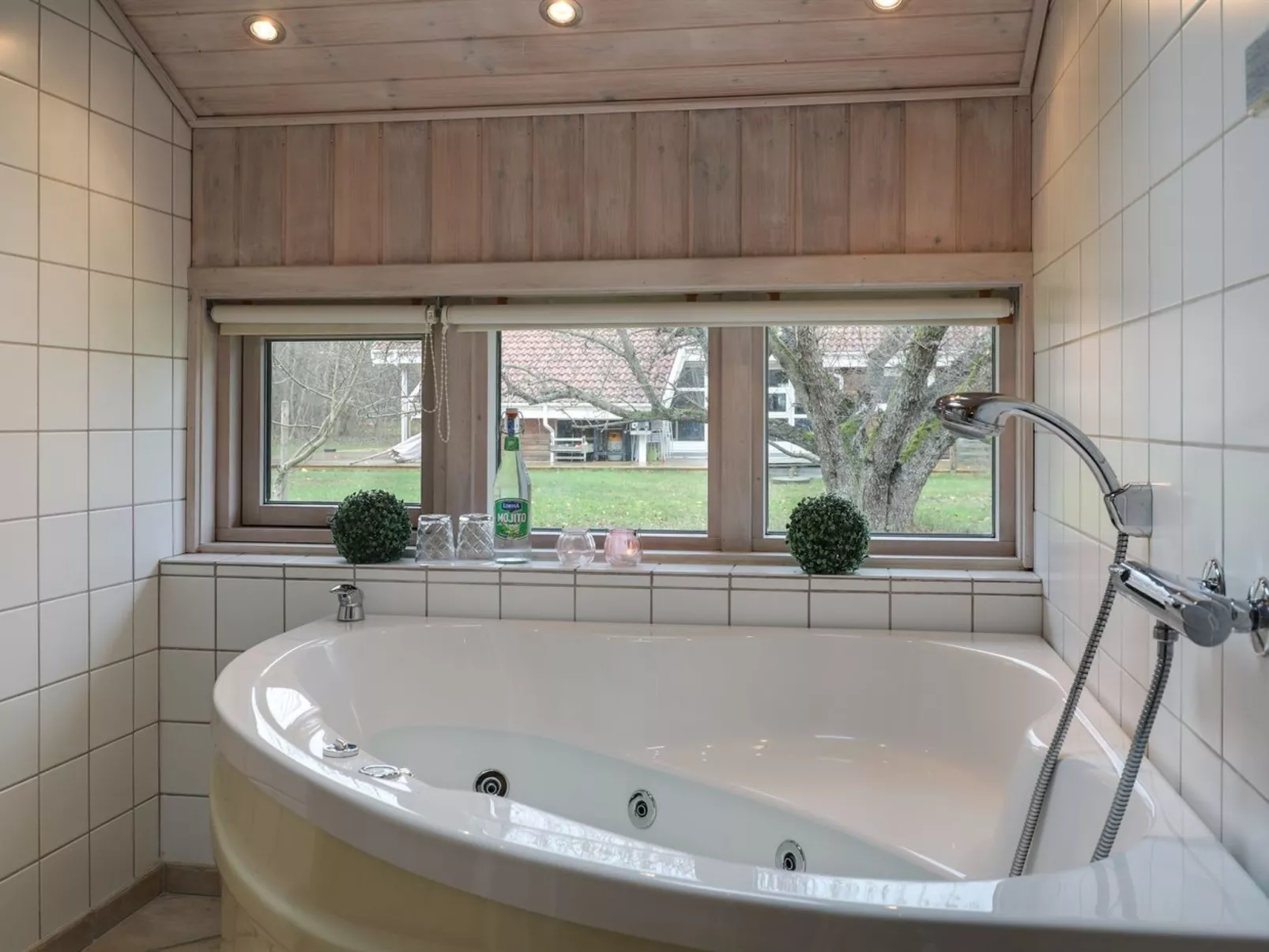 "Nikoletta" - 250m from the sea-Binnen