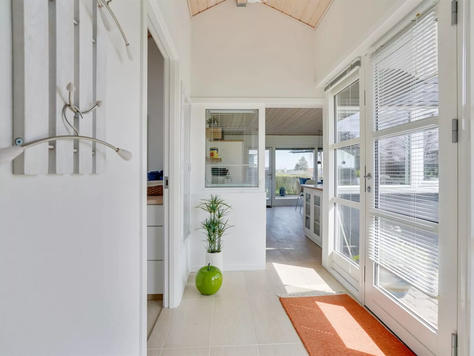 "Joannes" - 200m from the sea - Binnen